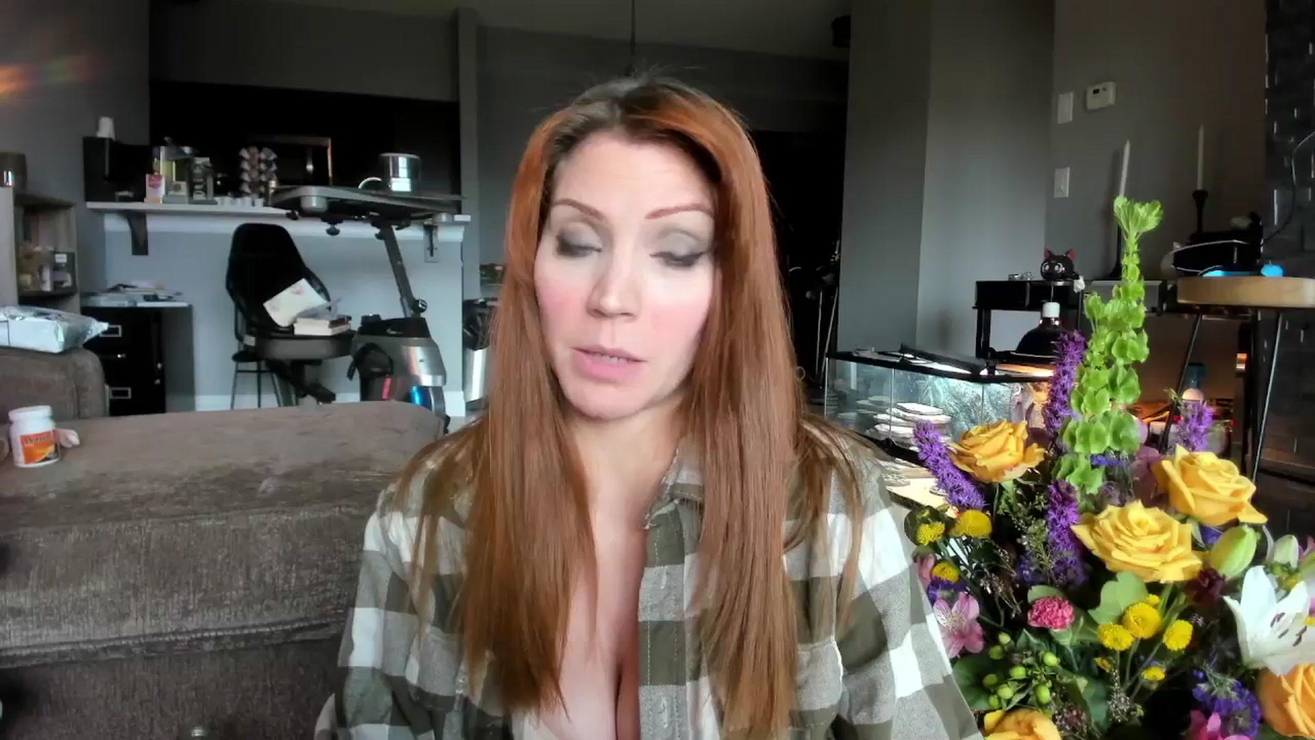 Gallery image thumbnail from Laurel's myfreecams stream on, 03/17/2024, 19:39 image 3 of 20