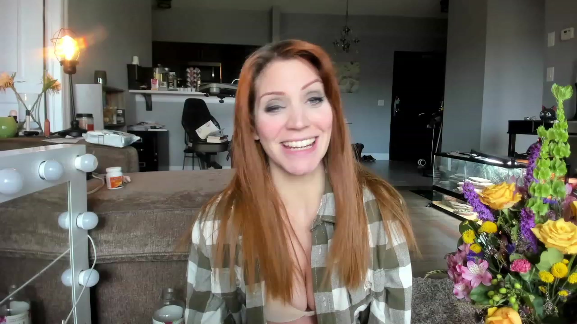 Gallery image thumbnail from Laurel's myfreecams stream on, 03/17/2024, 21:43 image 1 of 20