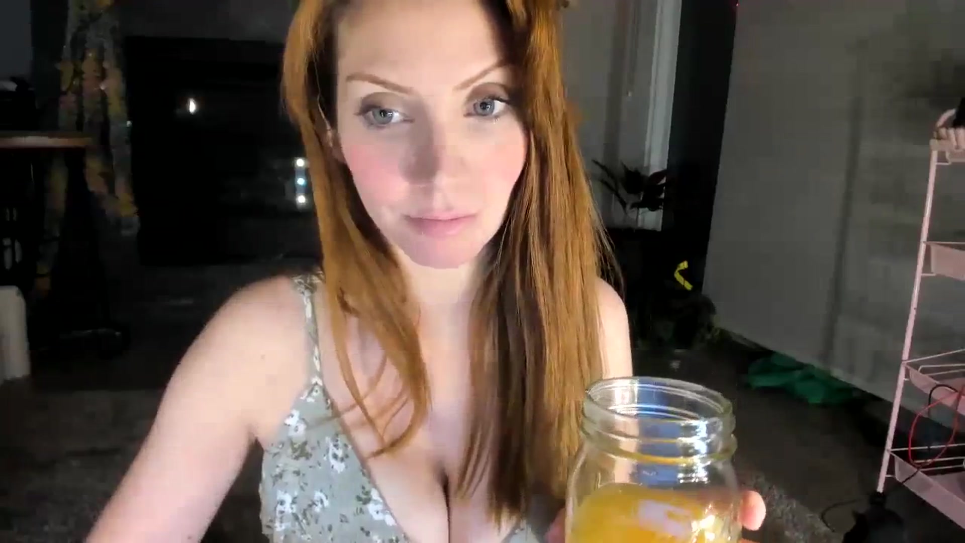 Gallery image thumbnail from Laurel's myfreecams stream on, 03/21/2024, 11:23 image 6 of 20