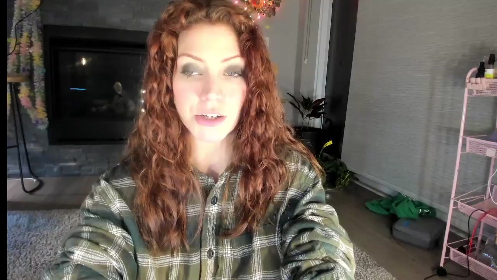 Gallery image thumbnail from Laurel's myfreecams stream on, 03/23/2024, 06:09 image 4 of 20