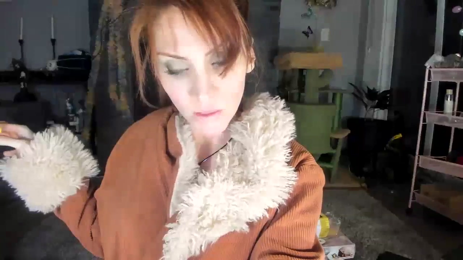 Gallery image thumbnail from Laurel's myfreecams stream on, 03/27/2024, 10:36 image 14 of 20