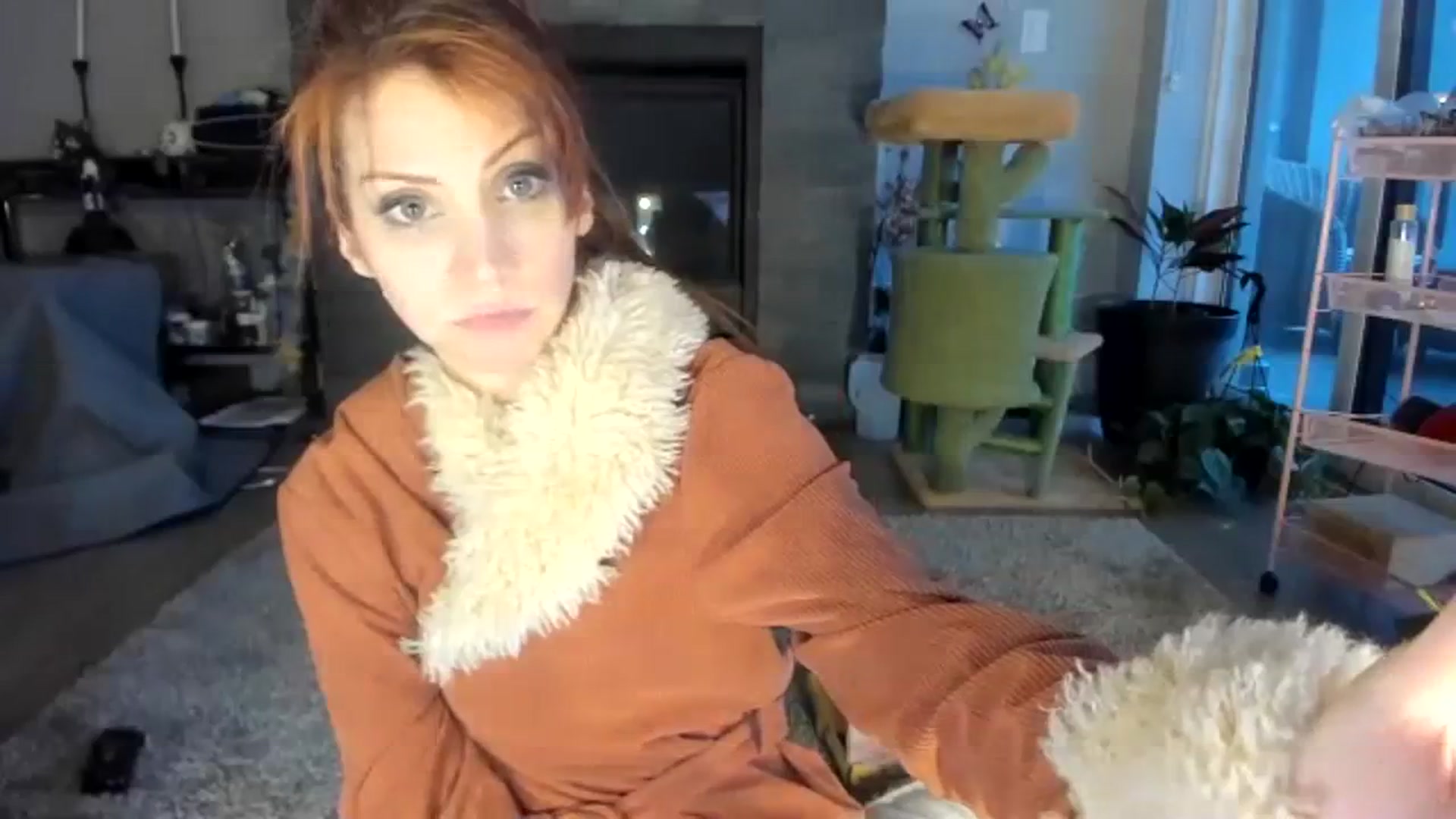 Gallery image thumbnail from Laurel's myfreecams stream on, 03/27/2024, 12:21 image 15 of 20