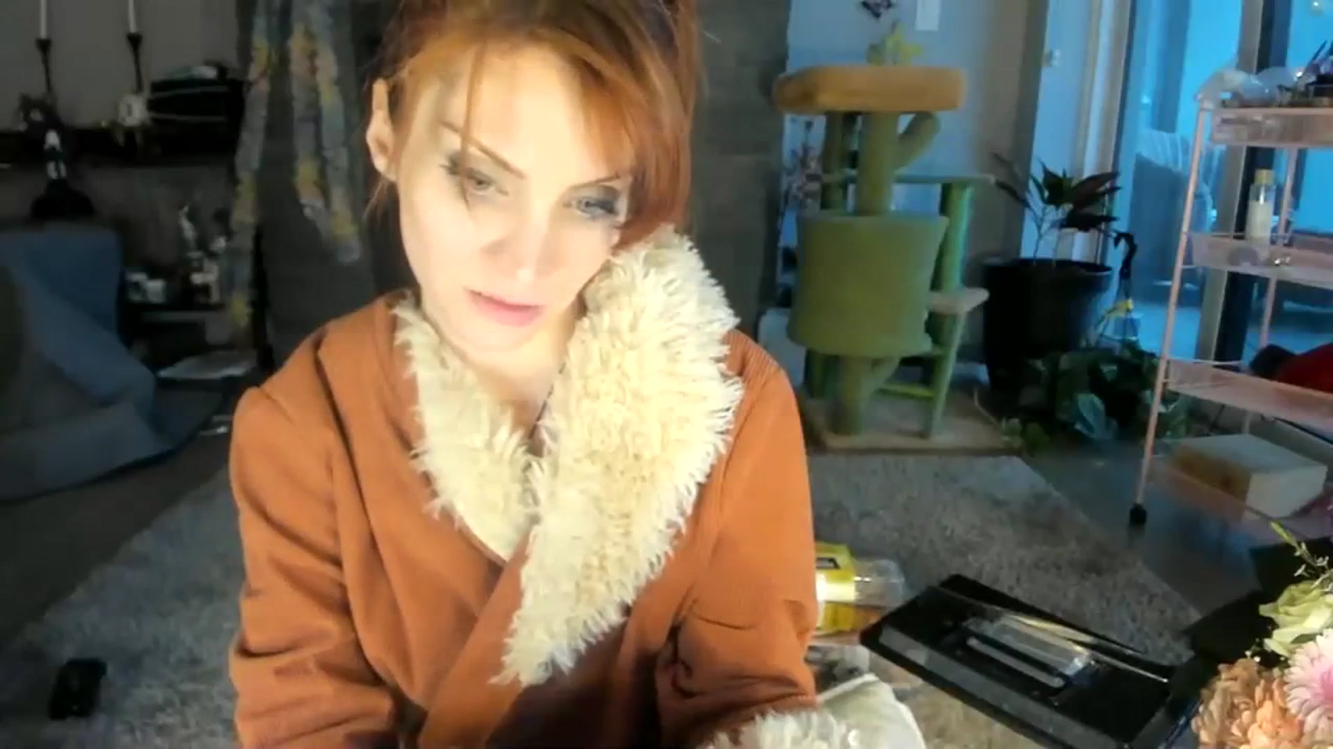 Gallery image thumbnail from Laurel's myfreecams stream on, 03/27/2024, 12:21 image 18 of 20