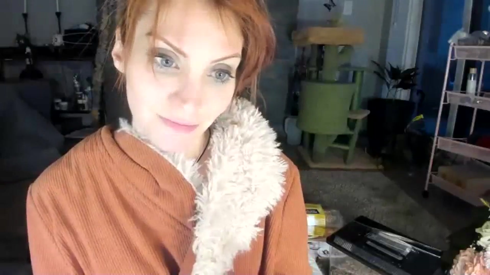 Gallery image thumbnail from Laurel's myfreecams stream on, 03/27/2024, 12:21 image 7 of 20