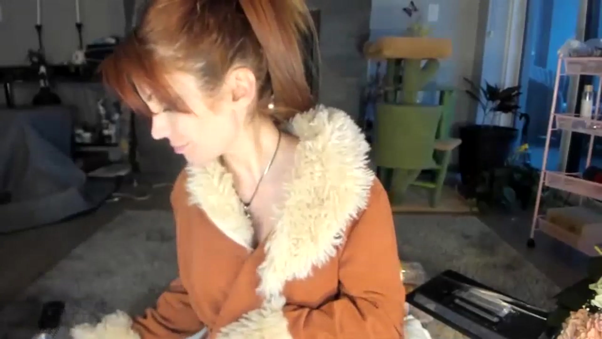 Gallery image thumbnail from Laurel's myfreecams stream on, 03/27/2024, 12:21 image 13 of 20