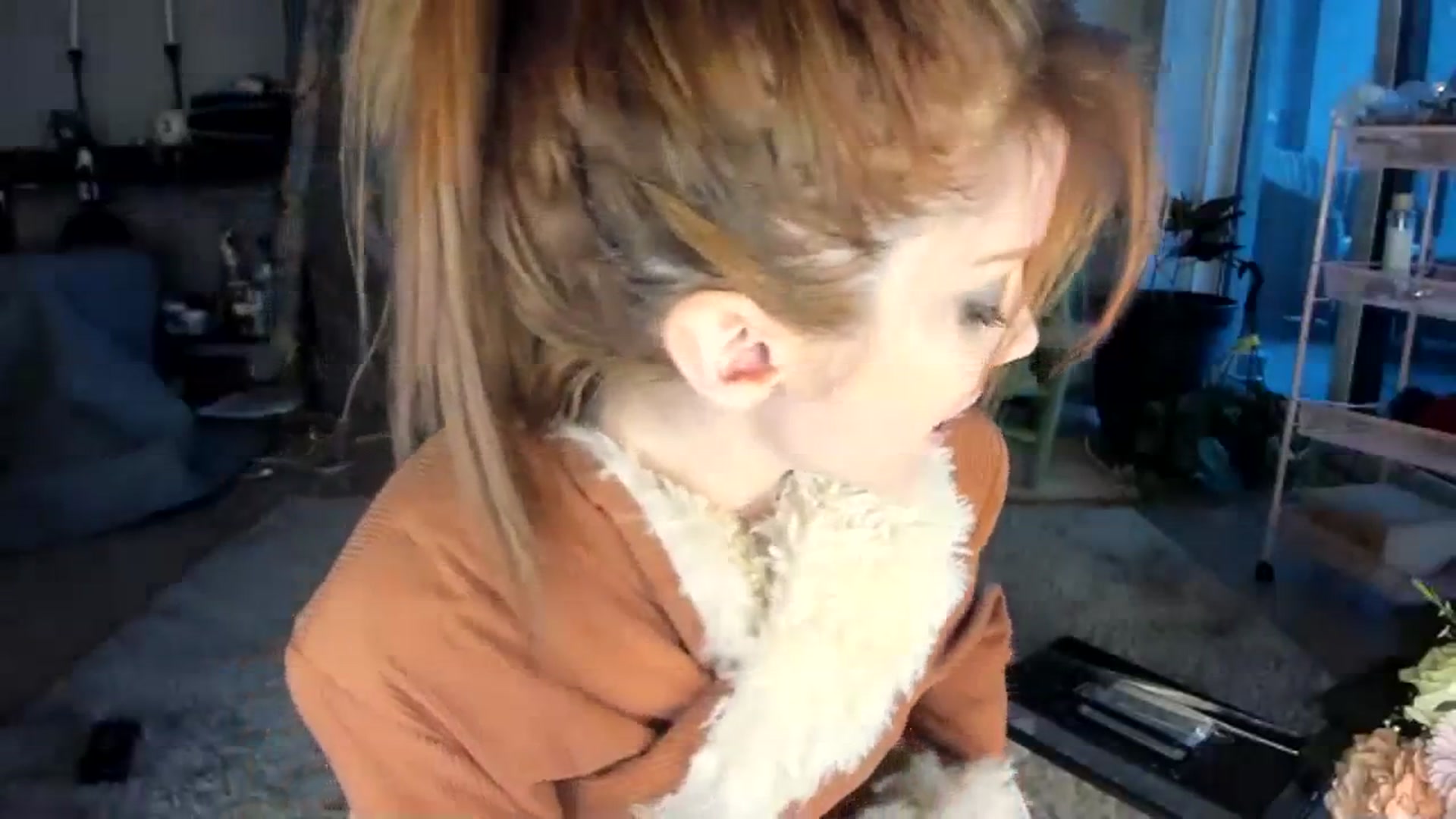Gallery image thumbnail from Laurel's myfreecams stream on, 03/27/2024, 12:21 image 16 of 20