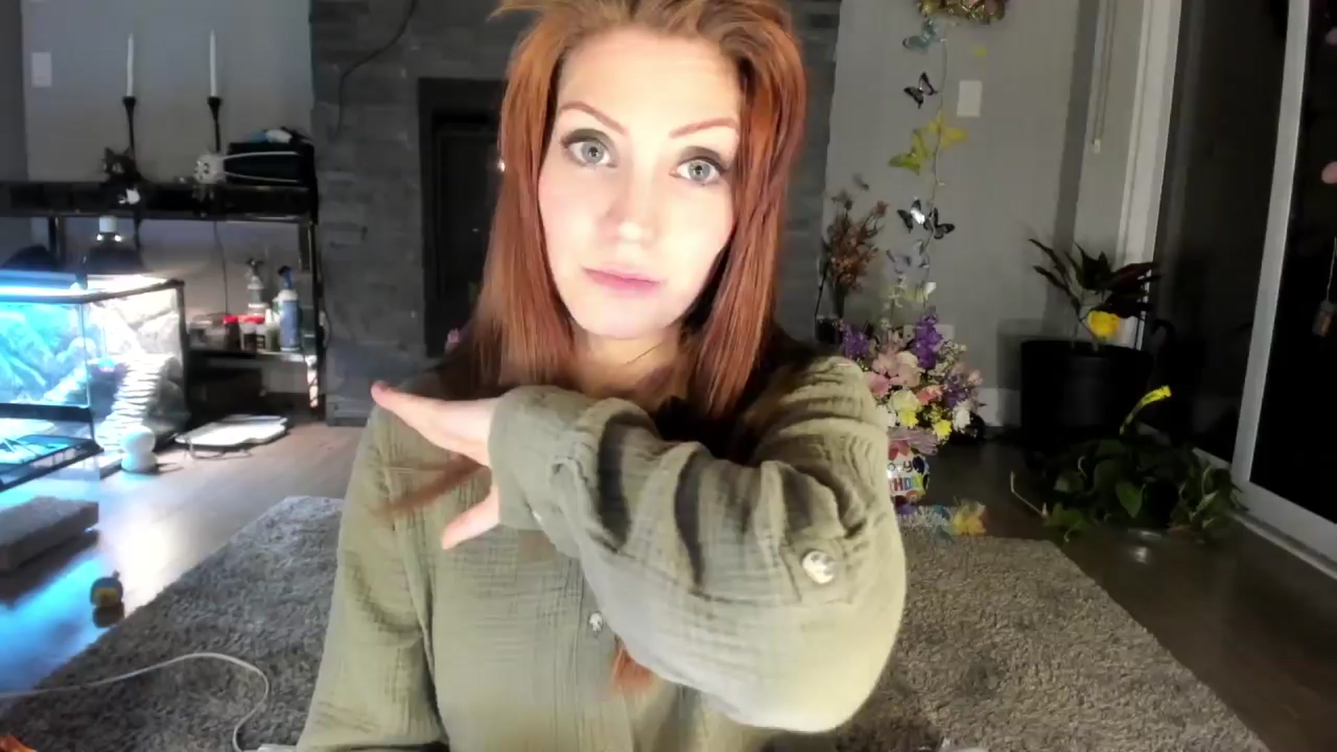 Gallery image thumbnail from Laurel's myfreecams stream on, 03/30/2024, 06:10 image 7 of 20