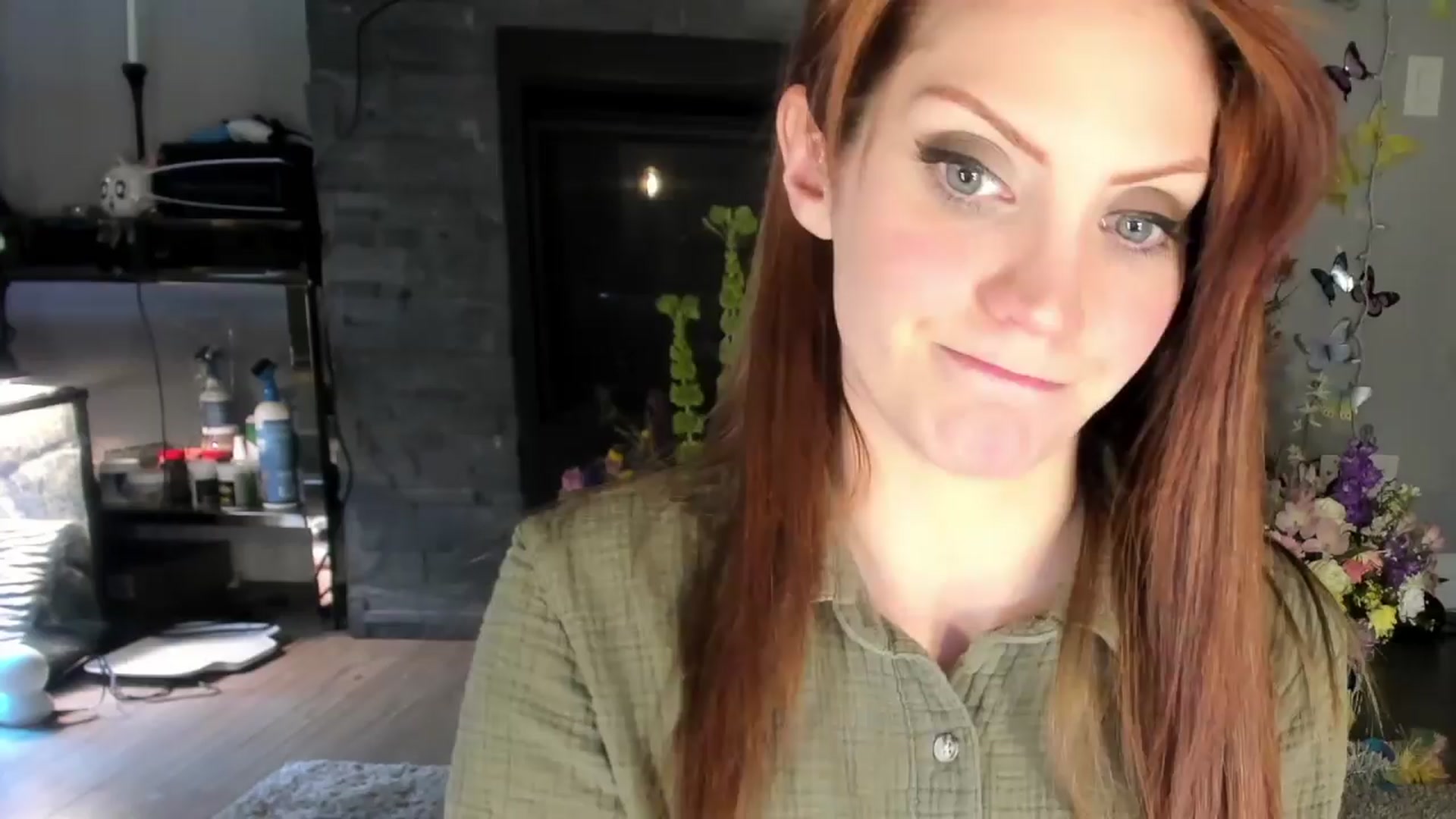 Gallery image thumbnail from Laurel's myfreecams stream on, 03/30/2024, 06:10 image 12 of 20