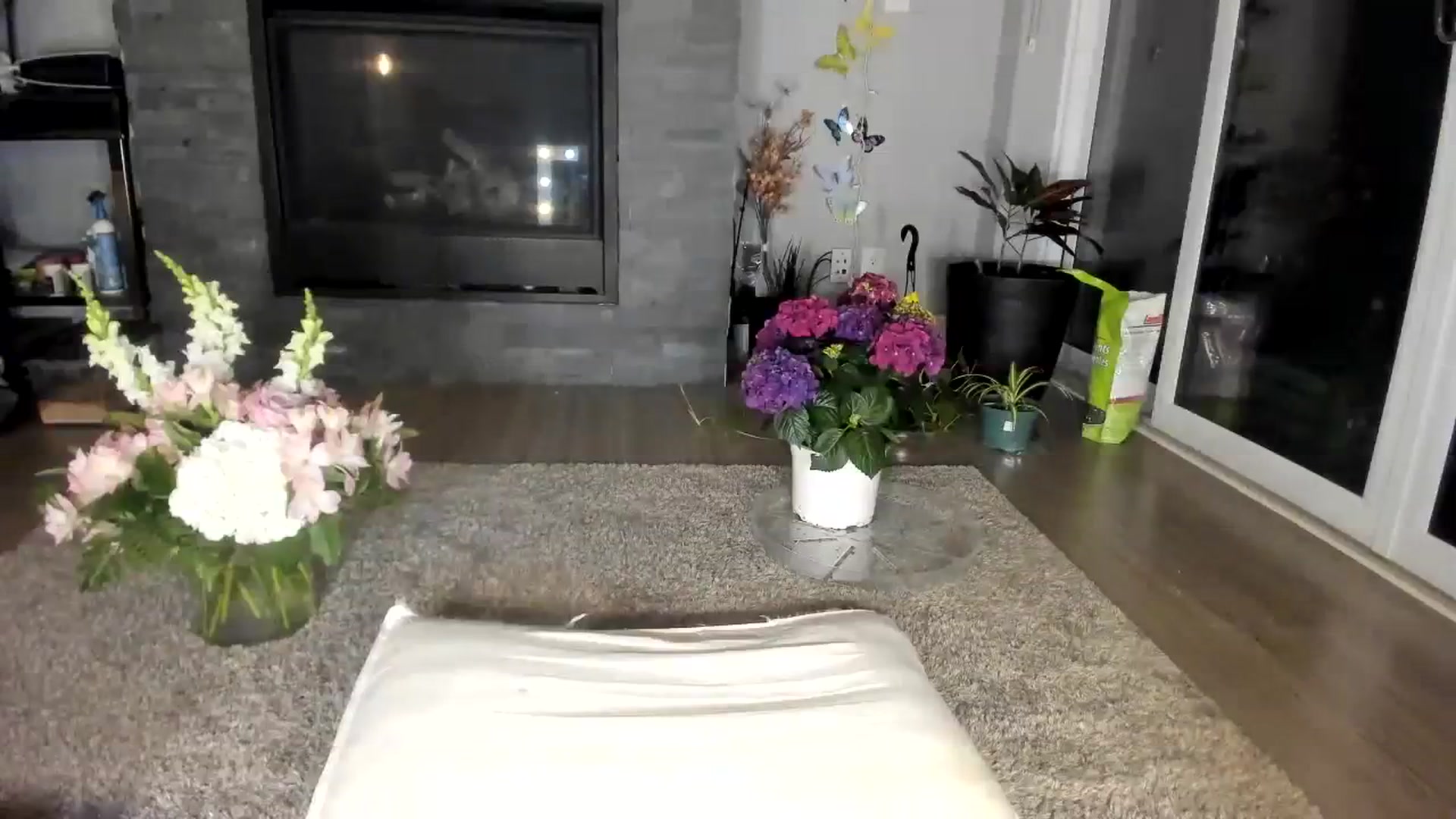 Gallery image thumbnail from Laurel's myfreecams stream on, 04/13/2024, 08:41 image 14 of 20