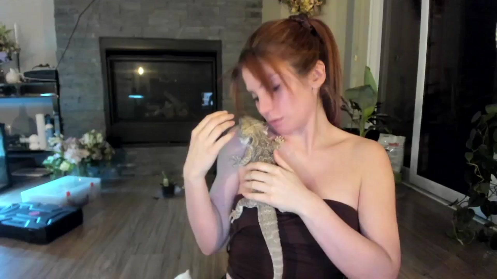 Gallery image thumbnail from Laurel's myfreecams stream on, 04/23/2024, 07:59 image 20 of 20