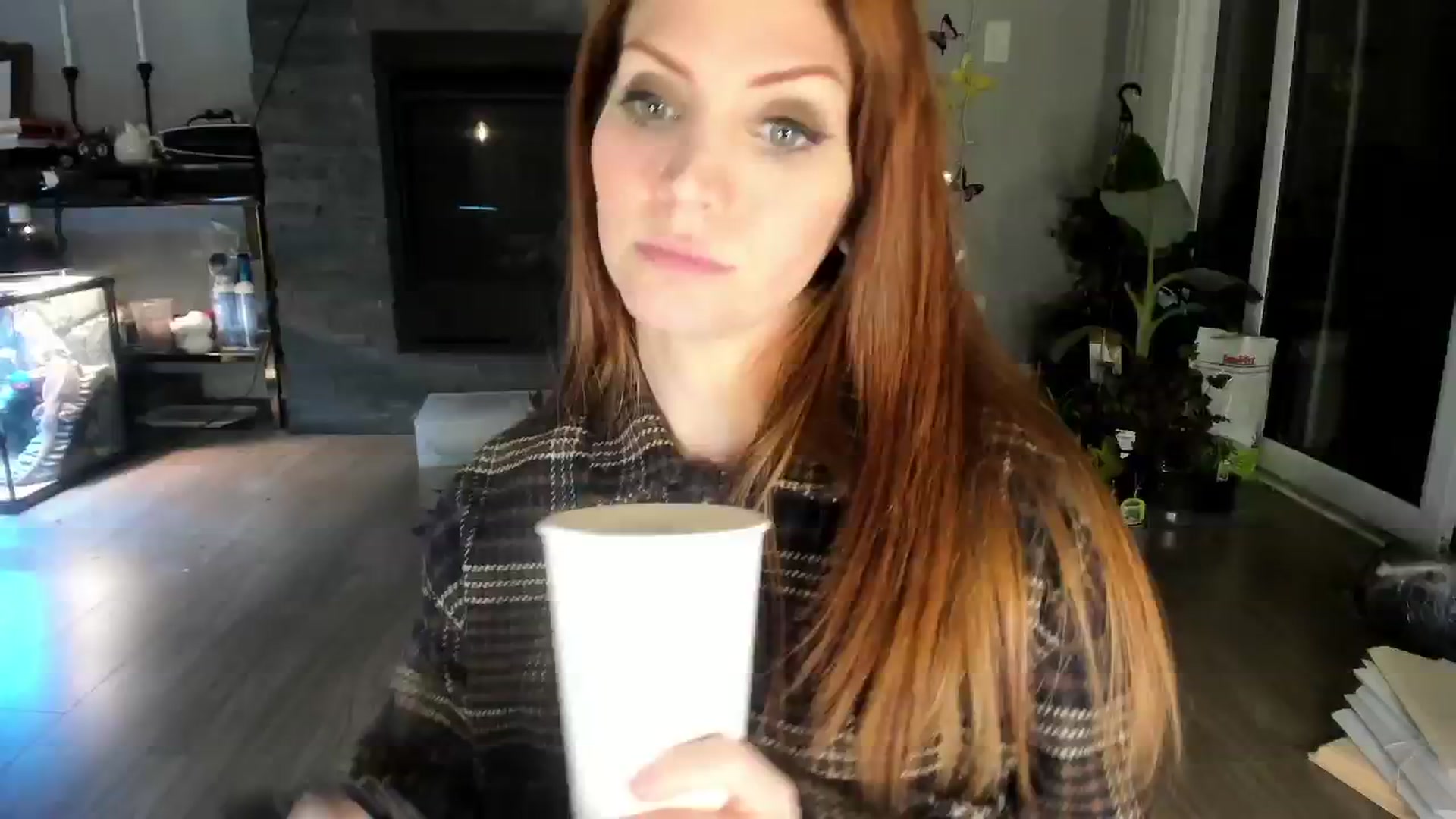 Gallery image thumbnail from Laurel's myfreecams stream on, 04/27/2024, 08:07 image 2 of 20