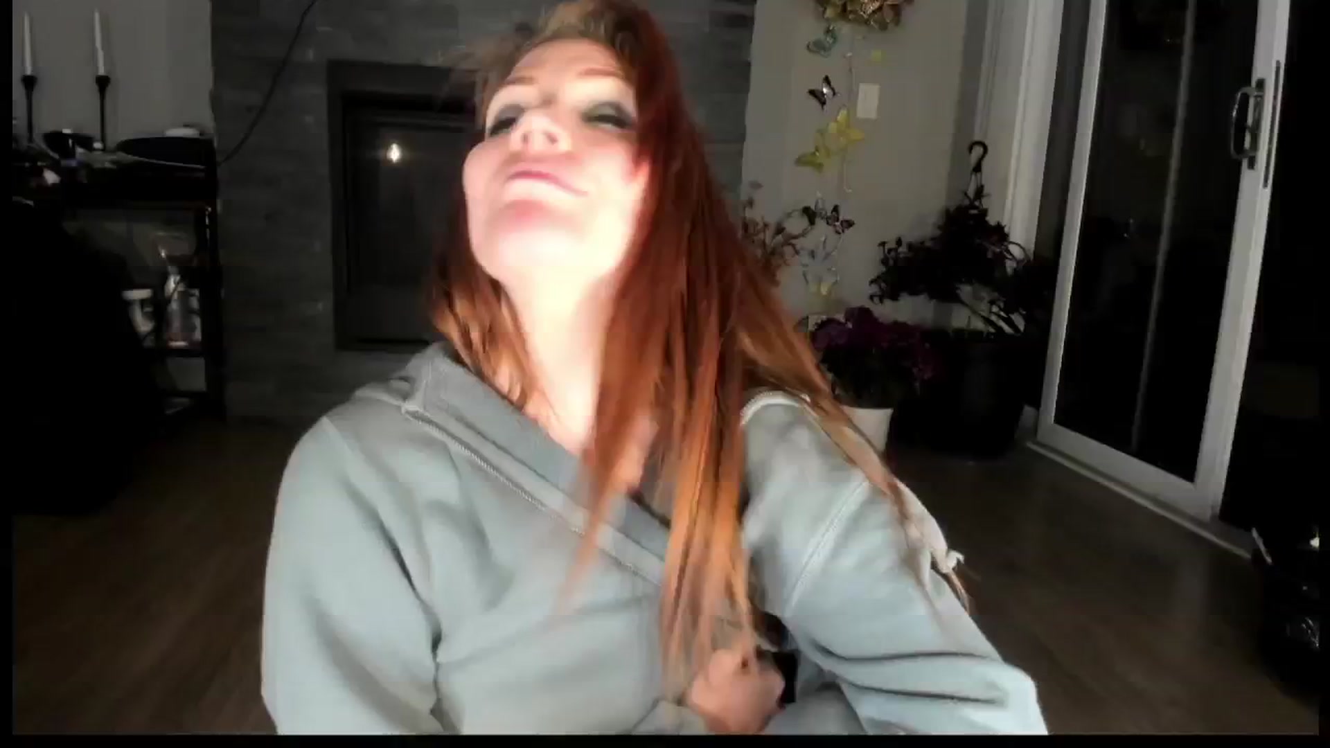 Gallery image thumbnail from Laurel's myfreecams stream on, 05/11/2024, 07:30 image 10 of 20