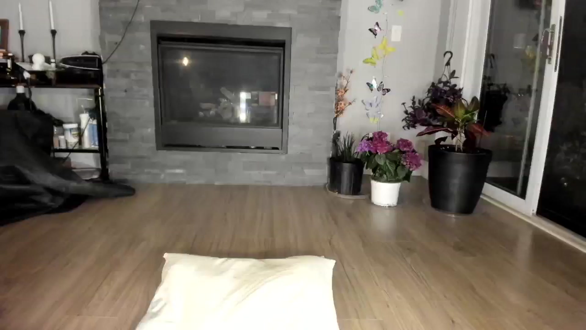 Gallery image thumbnail from Laurel's myfreecams stream on, 05/15/2024, 06:10 image 20 of 20