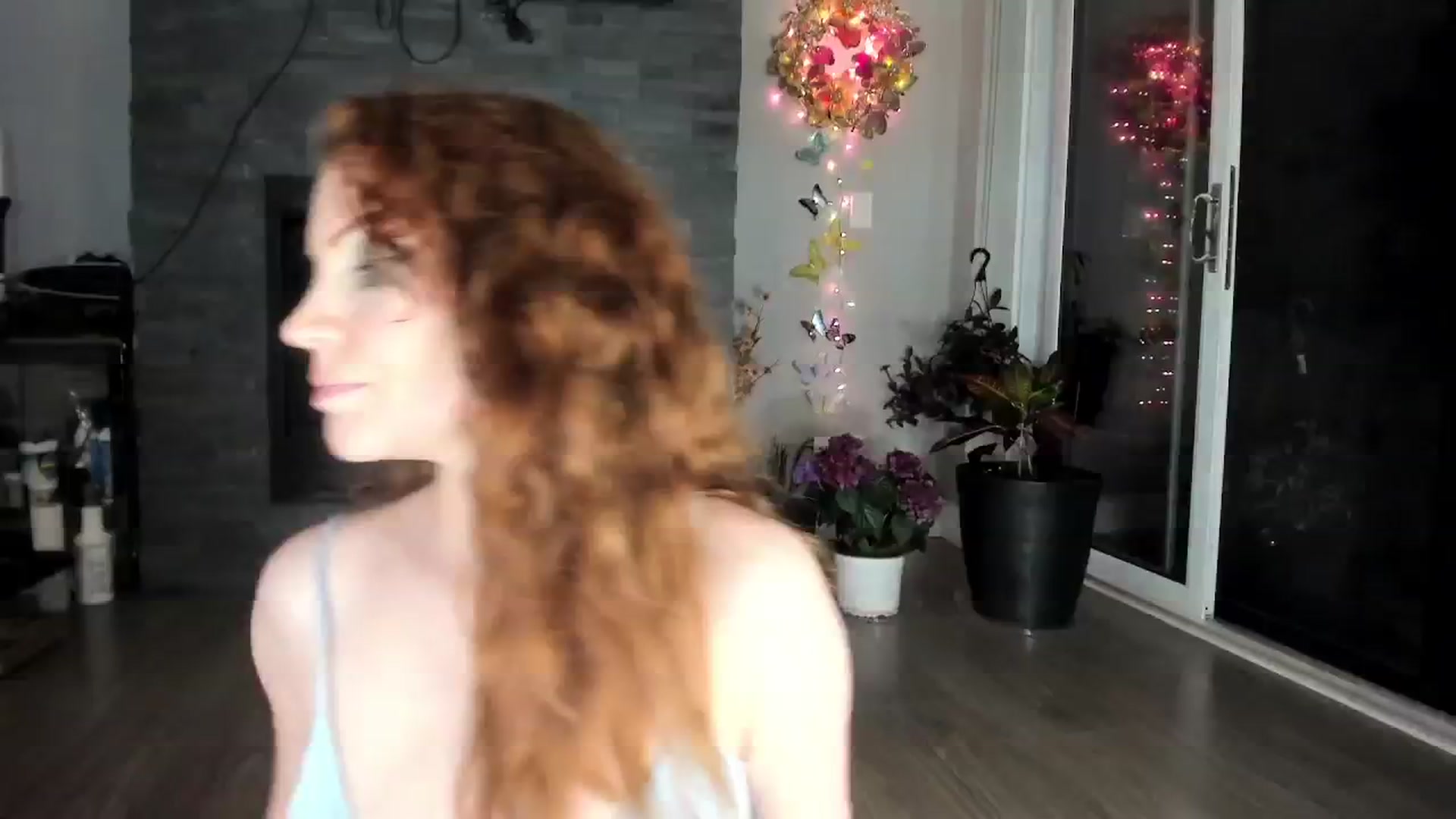 Gallery image thumbnail from Laurel's myfreecams stream on, 05/17/2024, 01:59 image 6 of 20