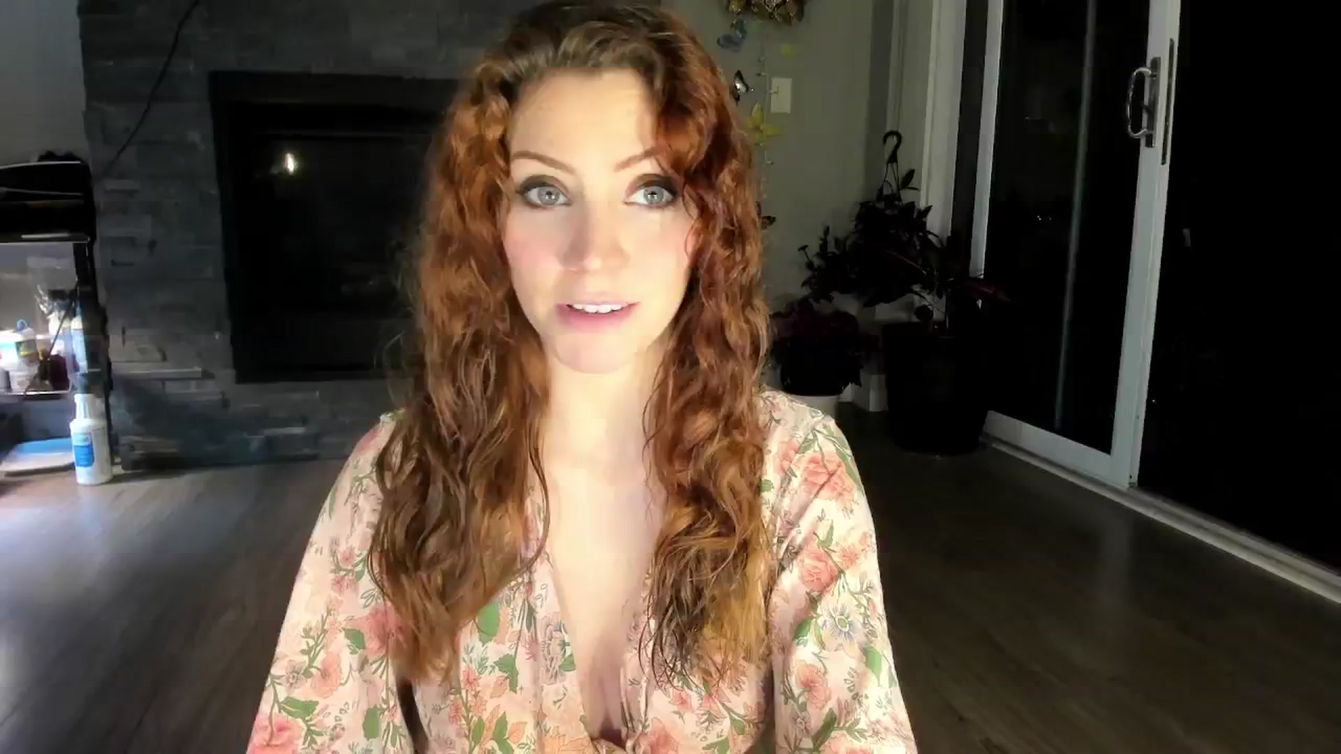 Gallery image thumbnail from Laurel's myfreecams stream on, 05/18/2024, 03:10 image 1 of 20