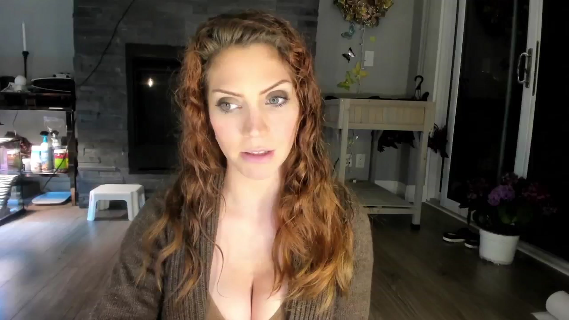 Gallery image thumbnail from Laurel's myfreecams stream on, 05/24/2024, 03:16 image 8 of 20
