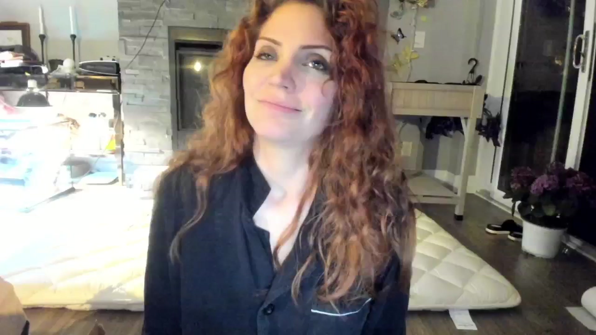 Gallery image thumbnail from Laurel's myfreecams stream on, 05/24/2024, 09:21 image 18 of 20