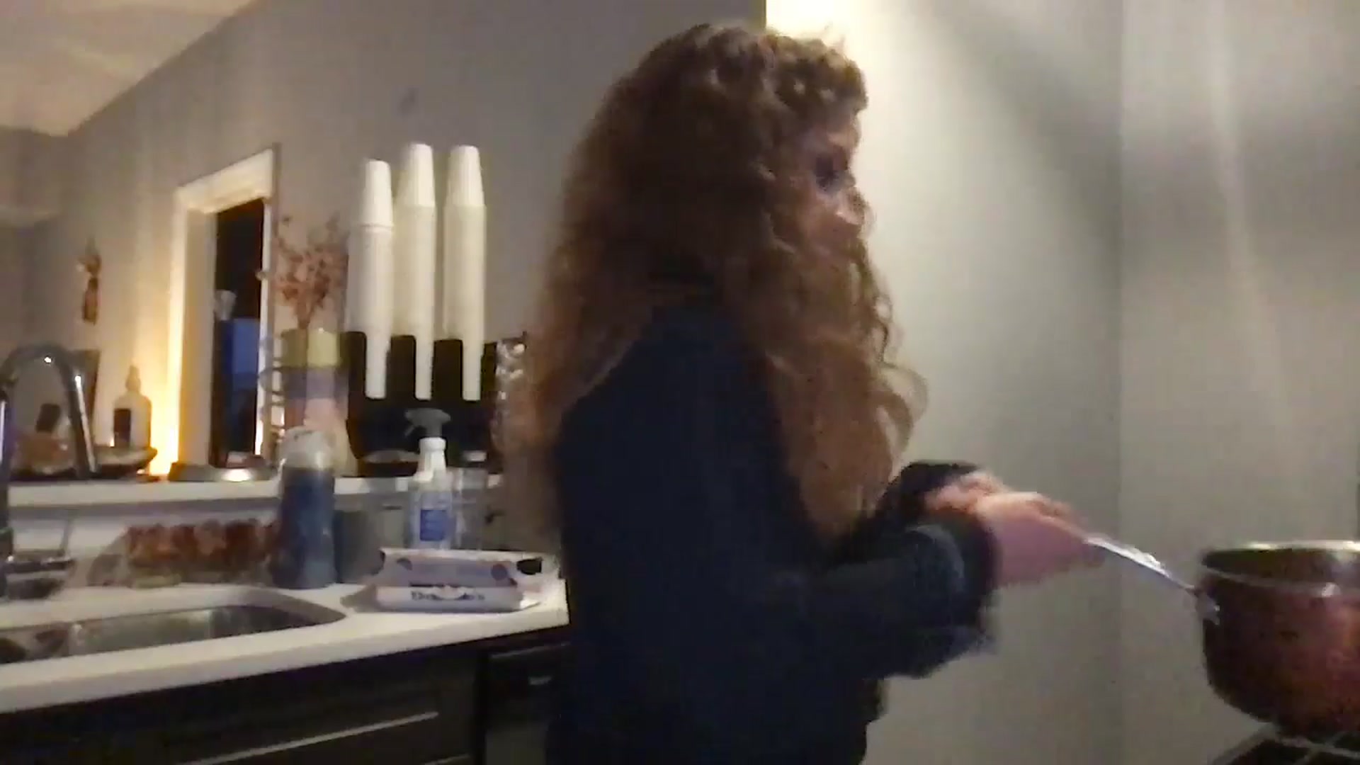 Gallery image thumbnail from Laurel's myfreecams stream on, 05/24/2024, 10:01 image 7 of 20