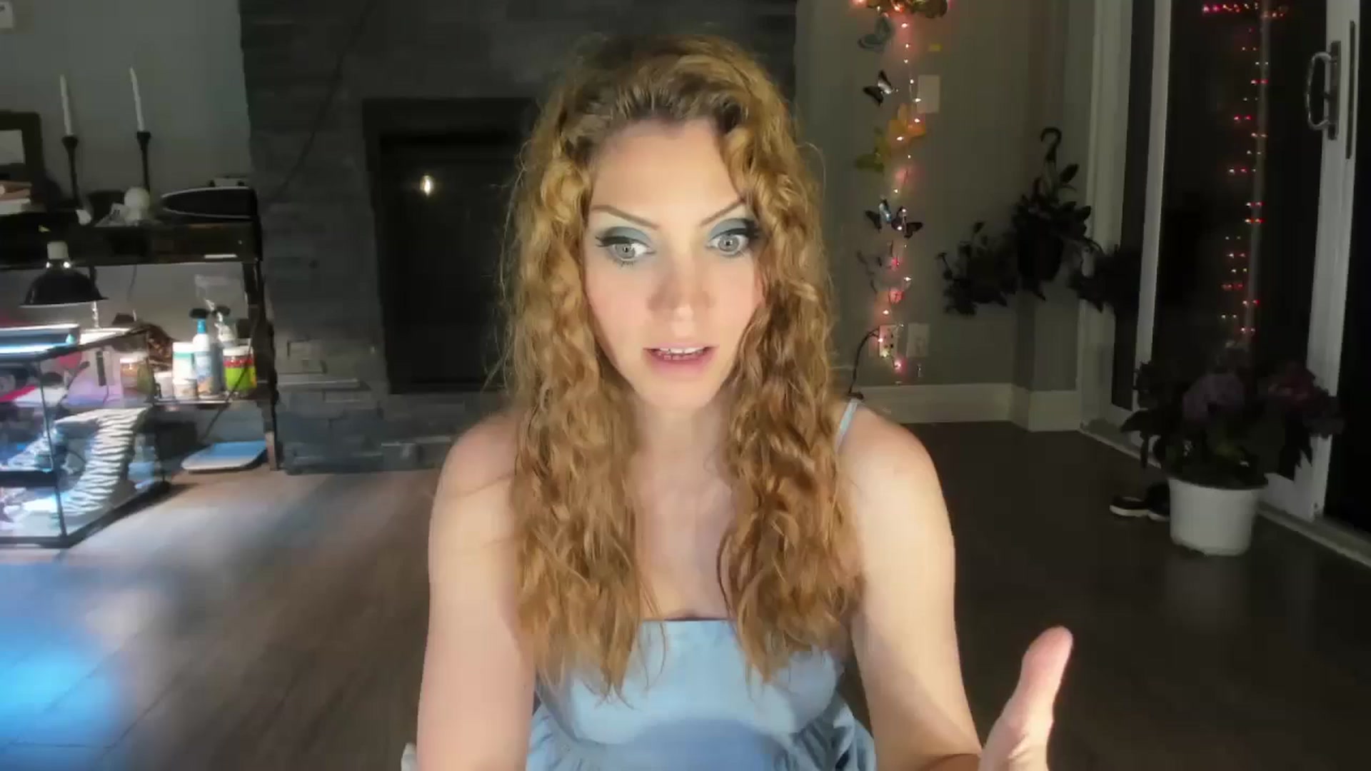 Gallery image thumbnail from Laurel's myfreecams stream on, 05/25/2024, 02:45 image 19 of 20