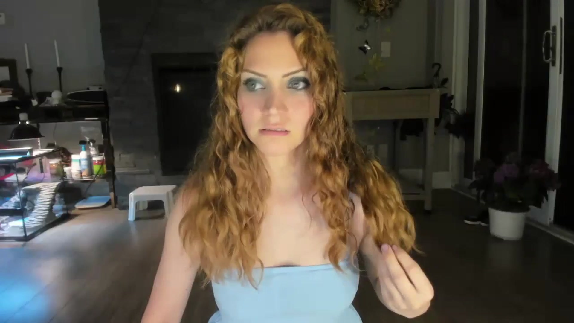 Gallery image thumbnail from Laurel's myfreecams stream on, 05/25/2024, 02:45 image 4 of 20