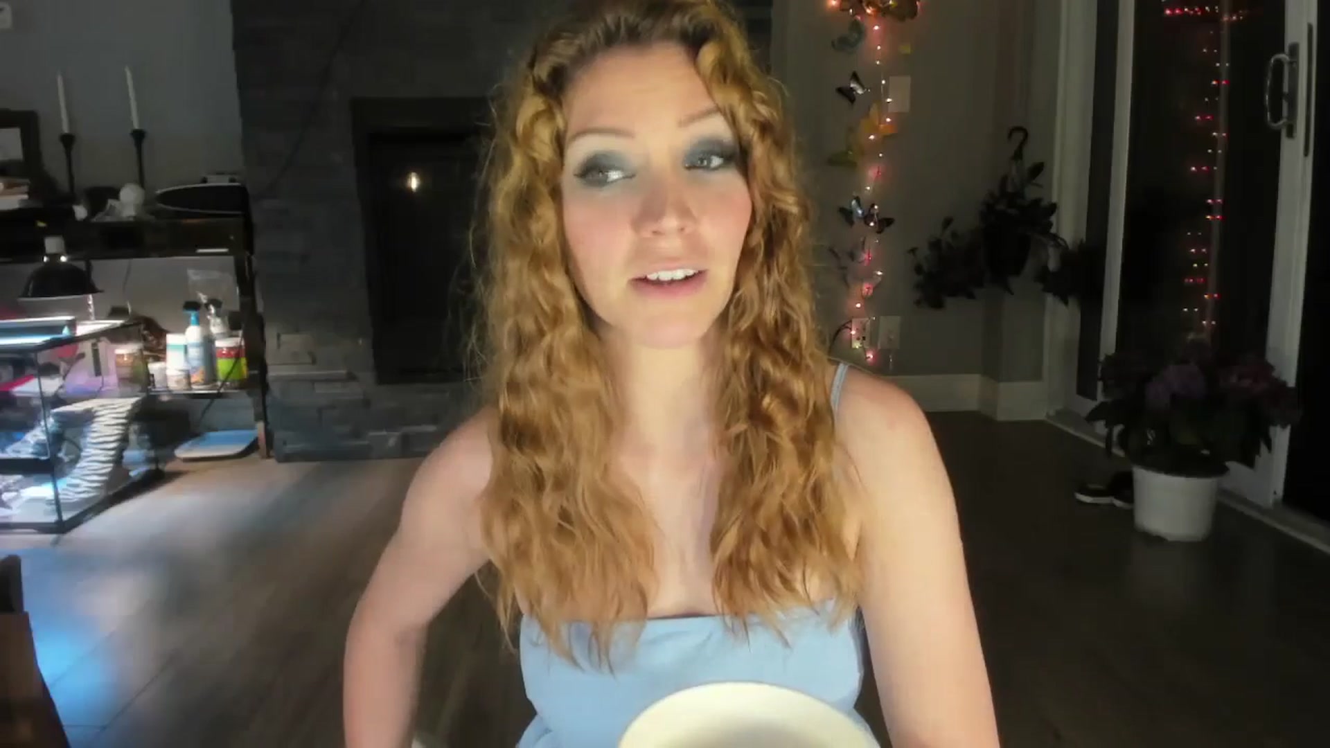 Gallery image thumbnail from Laurel's myfreecams stream on, 05/25/2024, 09:30 image 2 of 20