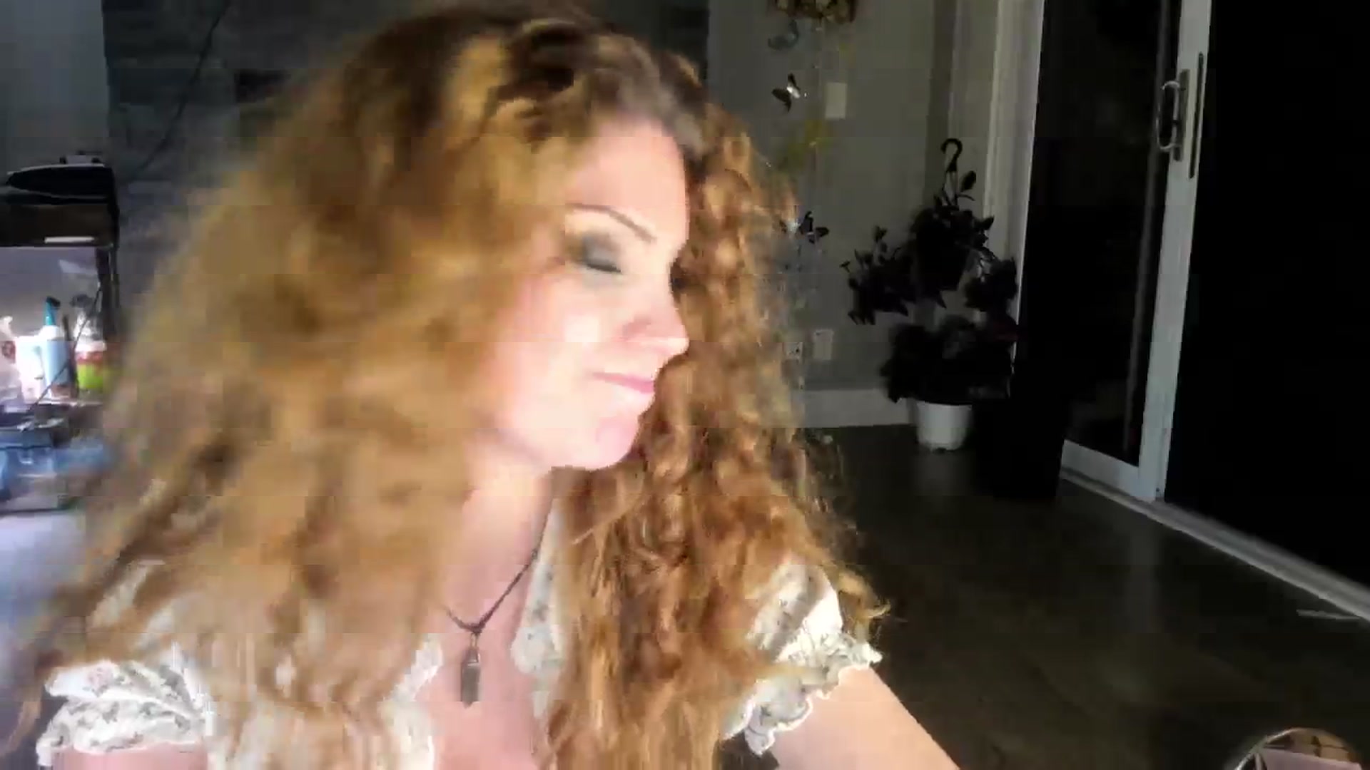 Gallery image thumbnail from Laurel's myfreecams stream on, 05/28/2024, 07:01 image 18 of 20