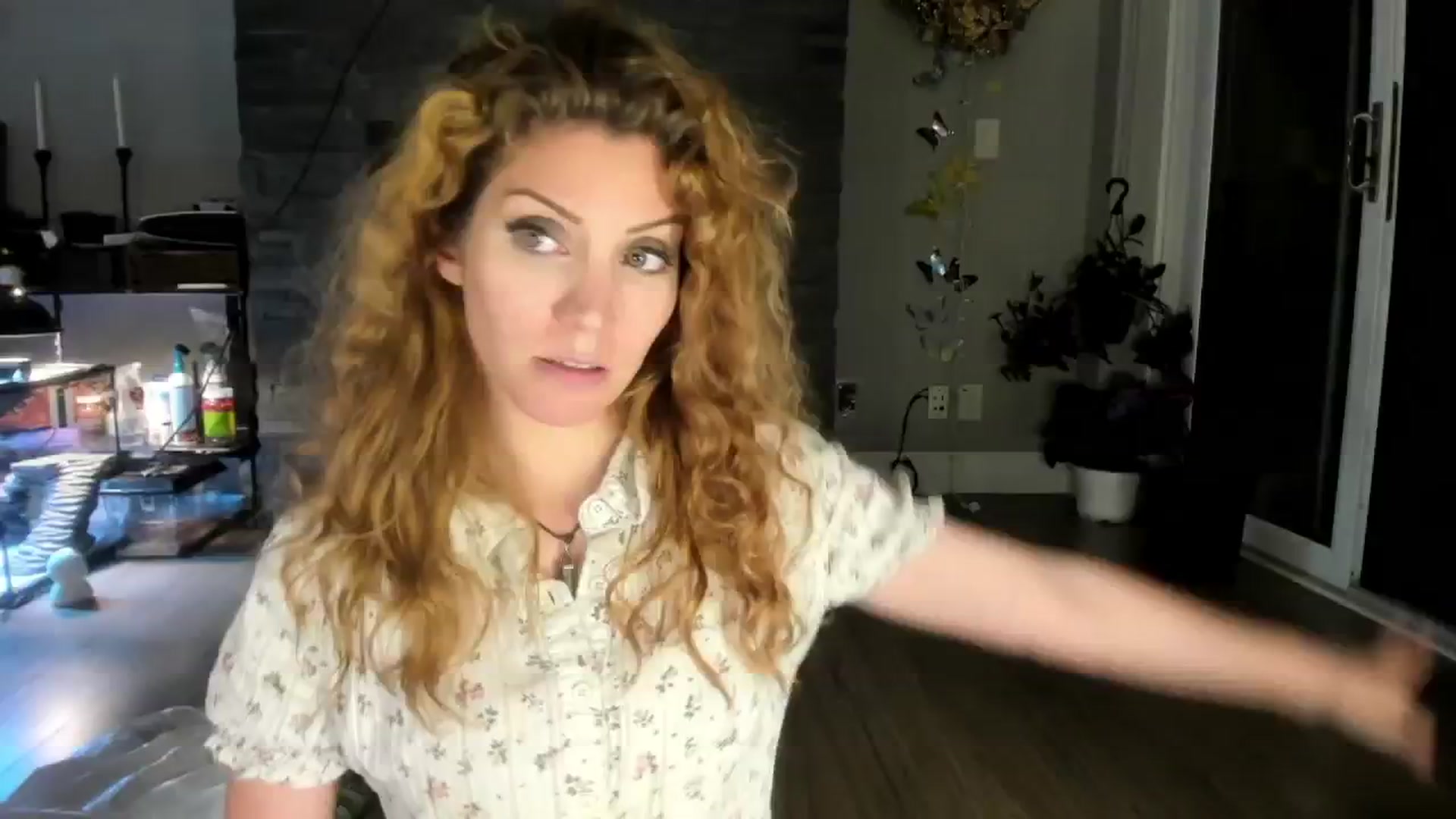 Gallery image thumbnail from Laurel's myfreecams stream on, 05/28/2024, 07:01 image 6 of 20