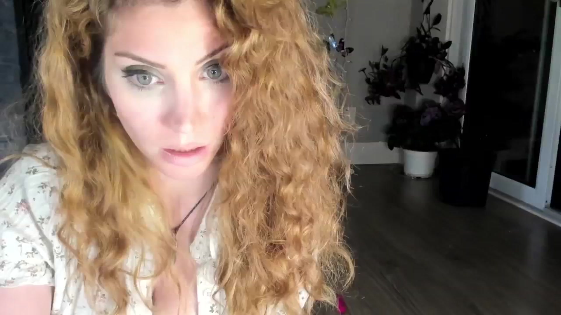 Gallery image thumbnail from Laurel's myfreecams stream on, 05/28/2024, 07:18 image 4 of 20