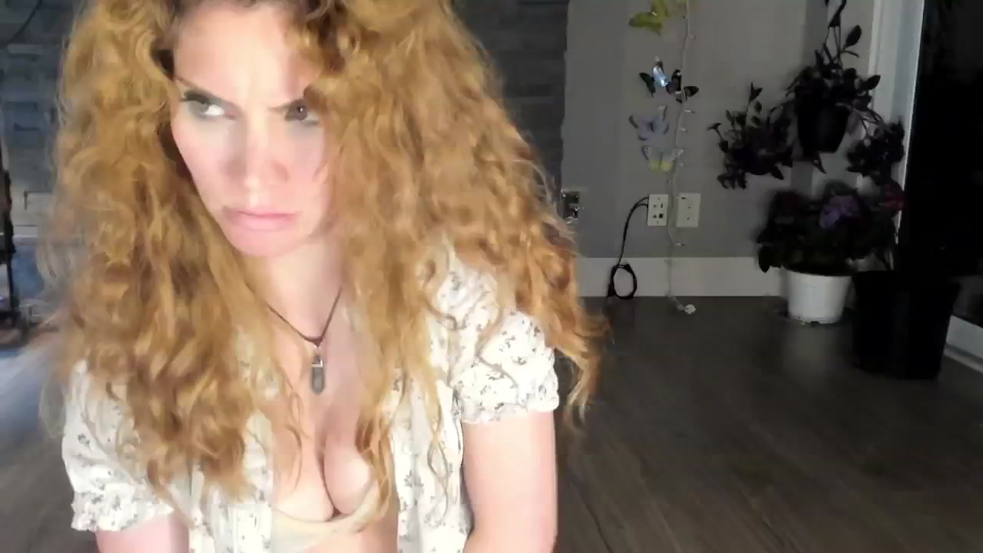 Gallery image thumbnail from Laurel's myfreecams stream on, 05/28/2024, 07:18 image 17 of 20