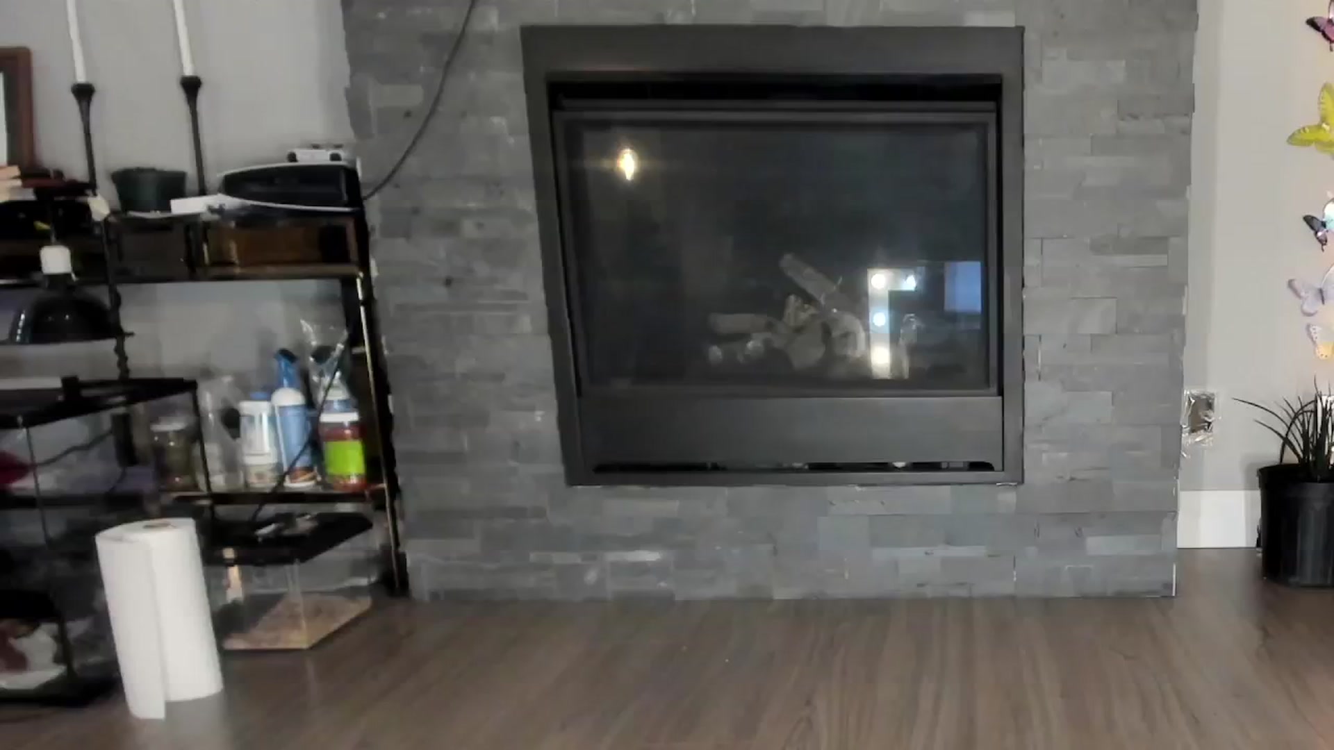 Gallery image thumbnail from Laurel's myfreecams stream on, 05/30/2024, 07:26 image 6 of 20