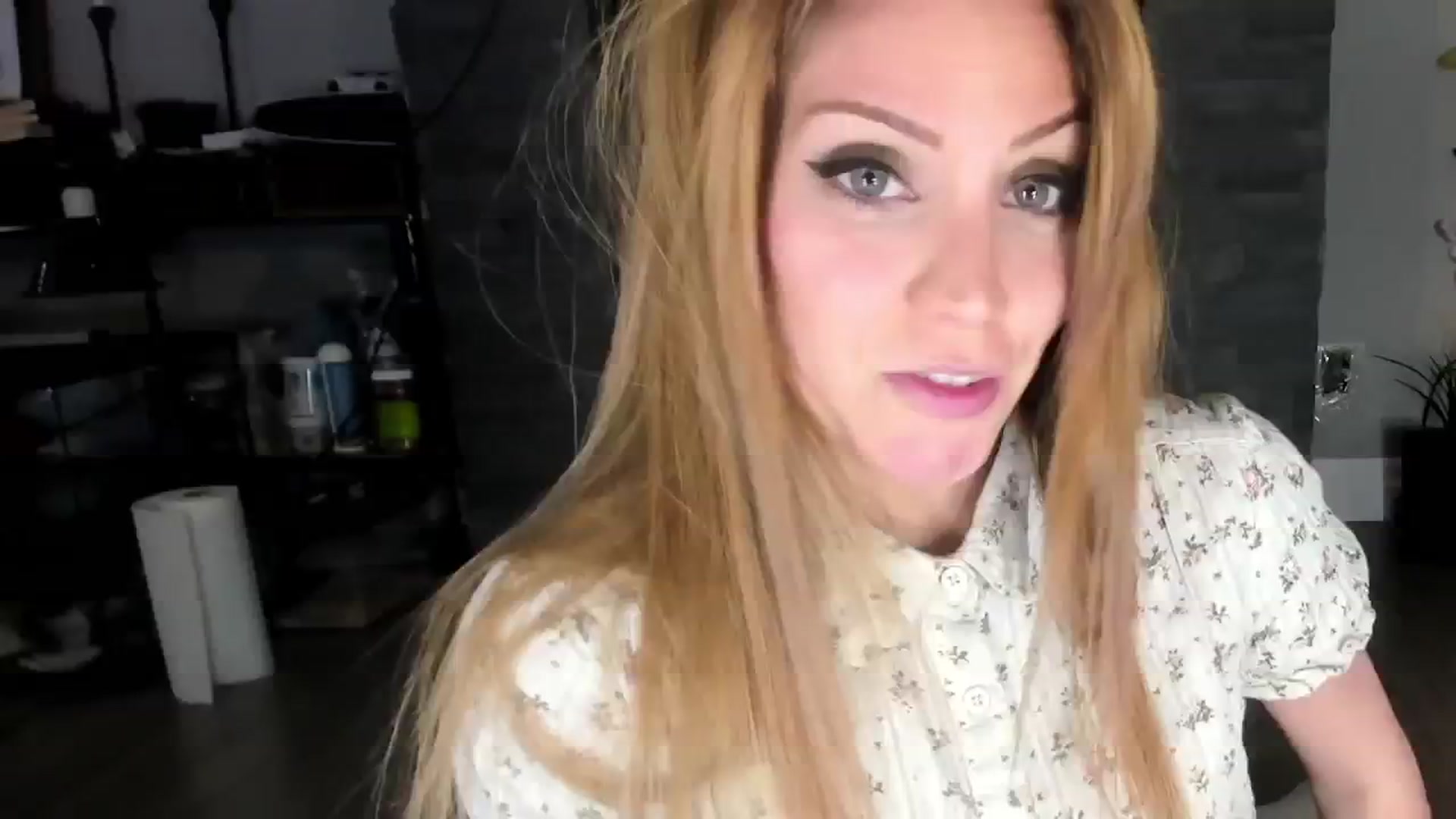 Gallery image thumbnail from Laurel's myfreecams stream on, 05/30/2024, 07:26 image 4 of 20