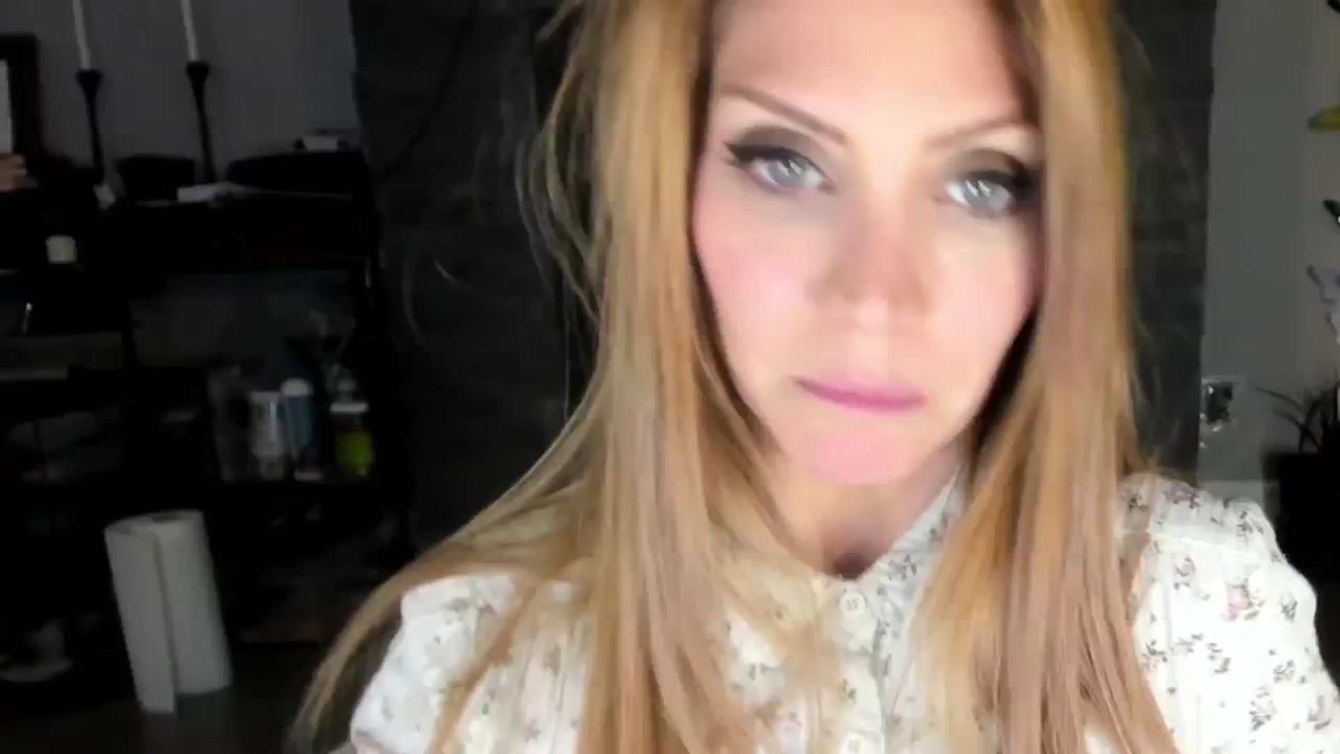 Gallery image thumbnail from Laurel's myfreecams stream on, 05/30/2024, 07:26 image 5 of 20