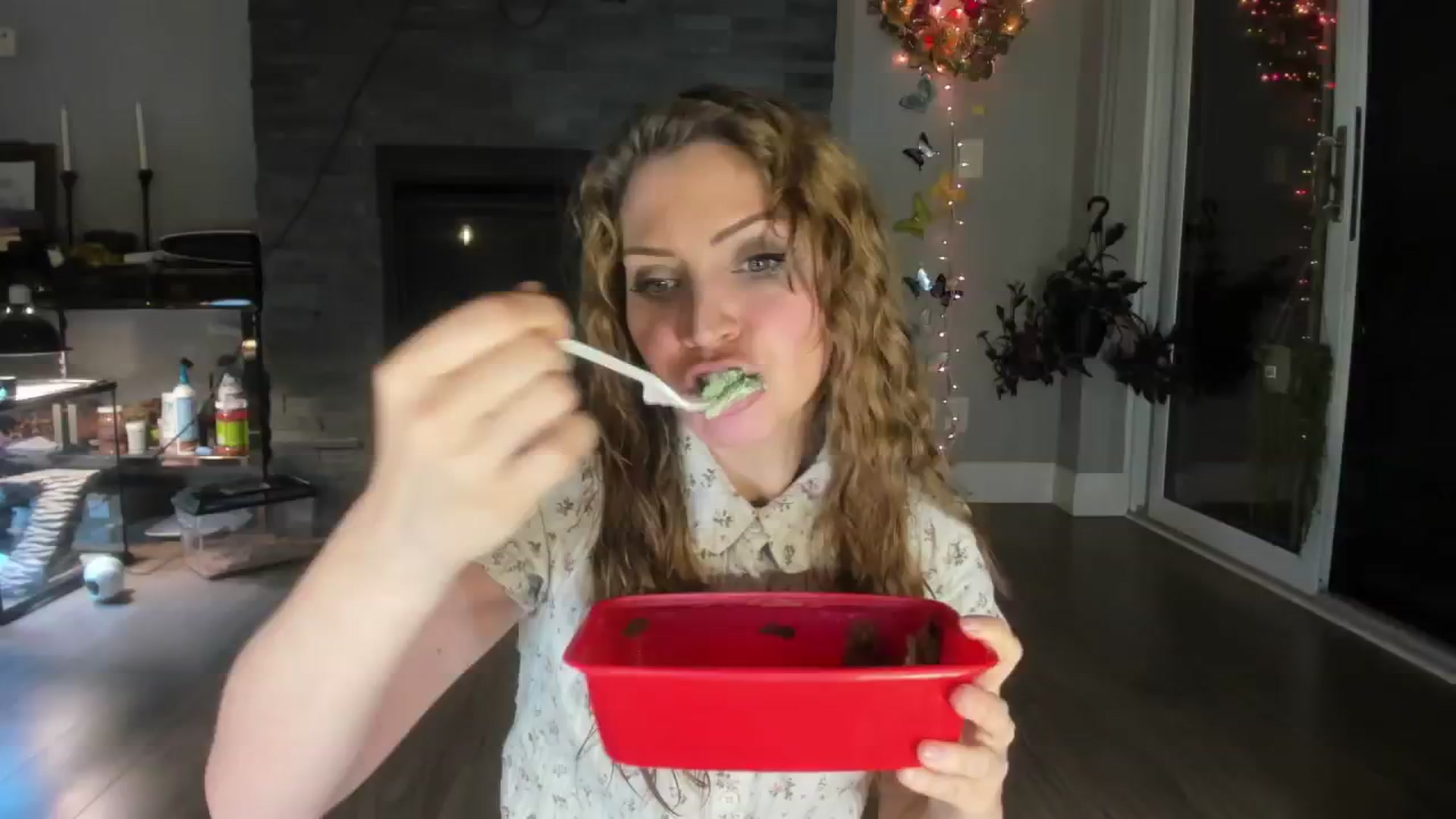Gallery image thumbnail from Laurel's myfreecams stream on, 06/08/2024, 03:26 image 6 of 20