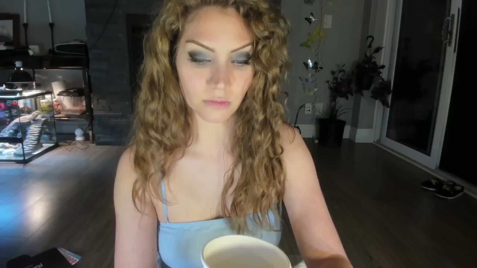 Gallery image thumbnail from Laurel's myfreecams stream on, 06/11/2024, 03:40 image 5 of 20