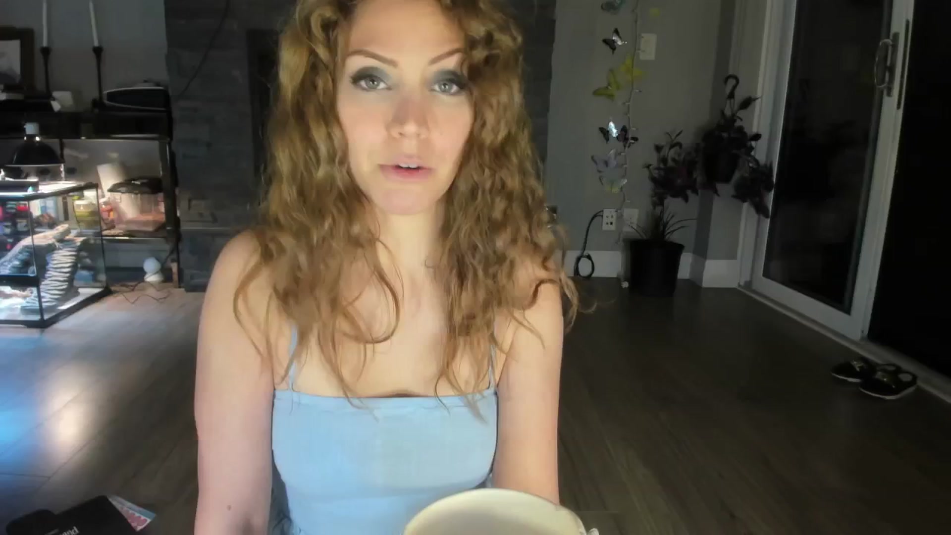 Gallery image thumbnail from Laurel's myfreecams stream on, 06/11/2024, 03:58 image 17 of 20
