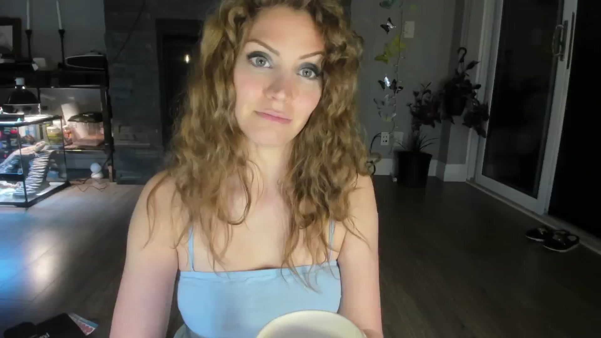 Gallery image thumbnail from Laurel's myfreecams stream on, 06/11/2024, 03:58 image 16 of 20