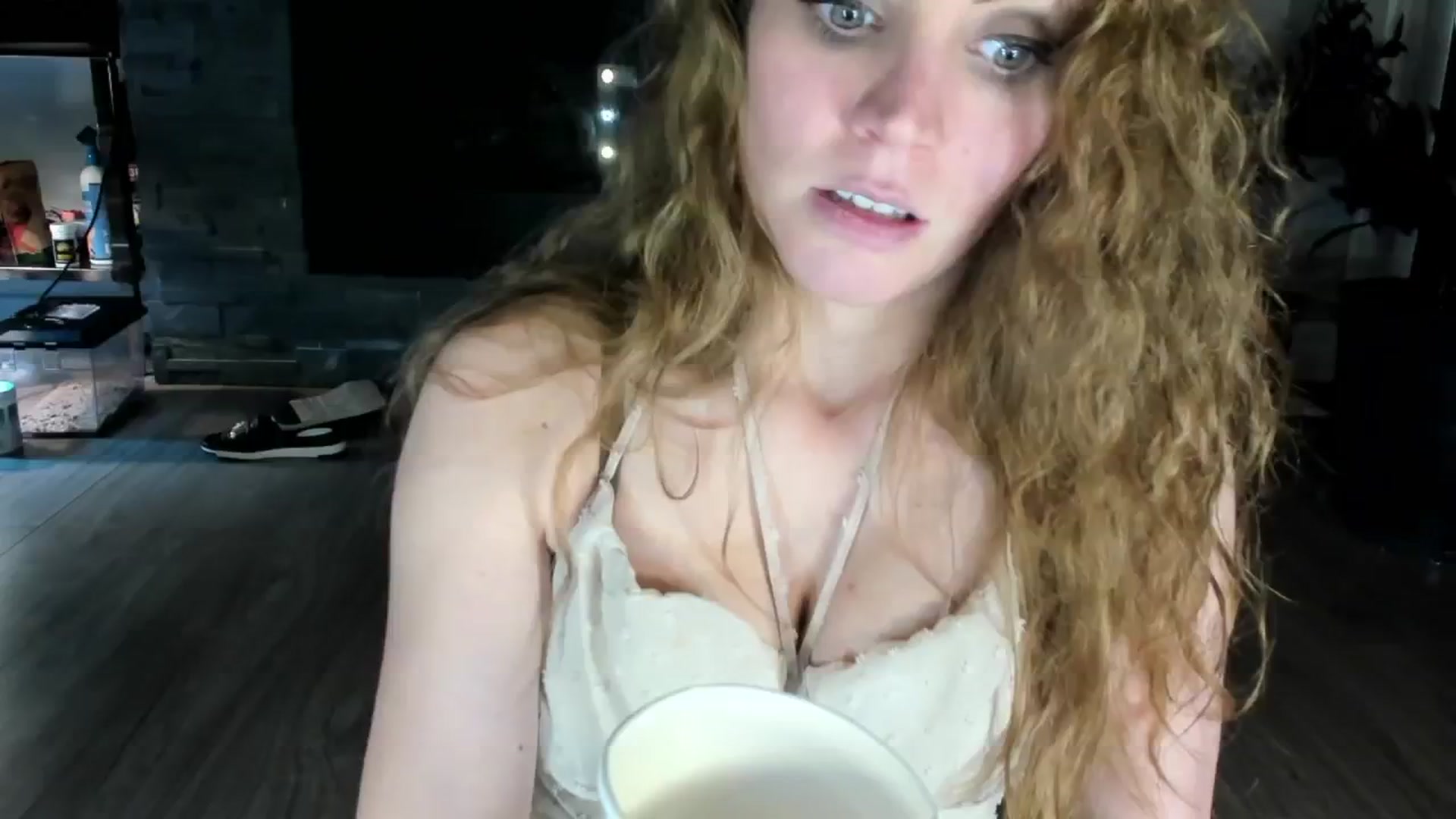 Gallery image thumbnail from Laurel's myfreecams stream on, 06/29/2024, 06:21 image 6 of 20