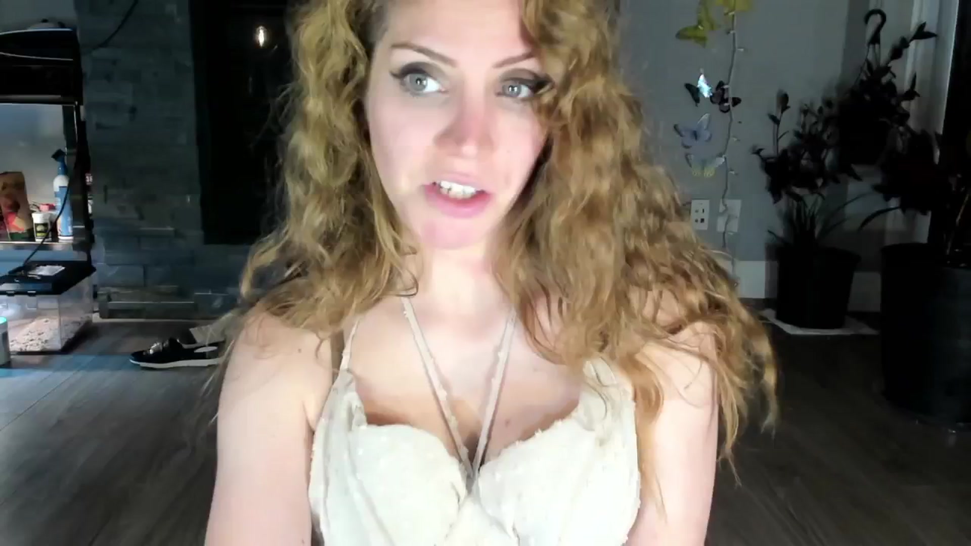 Gallery image thumbnail from Laurel's myfreecams stream on, 06/29/2024, 06:21 image 11 of 20