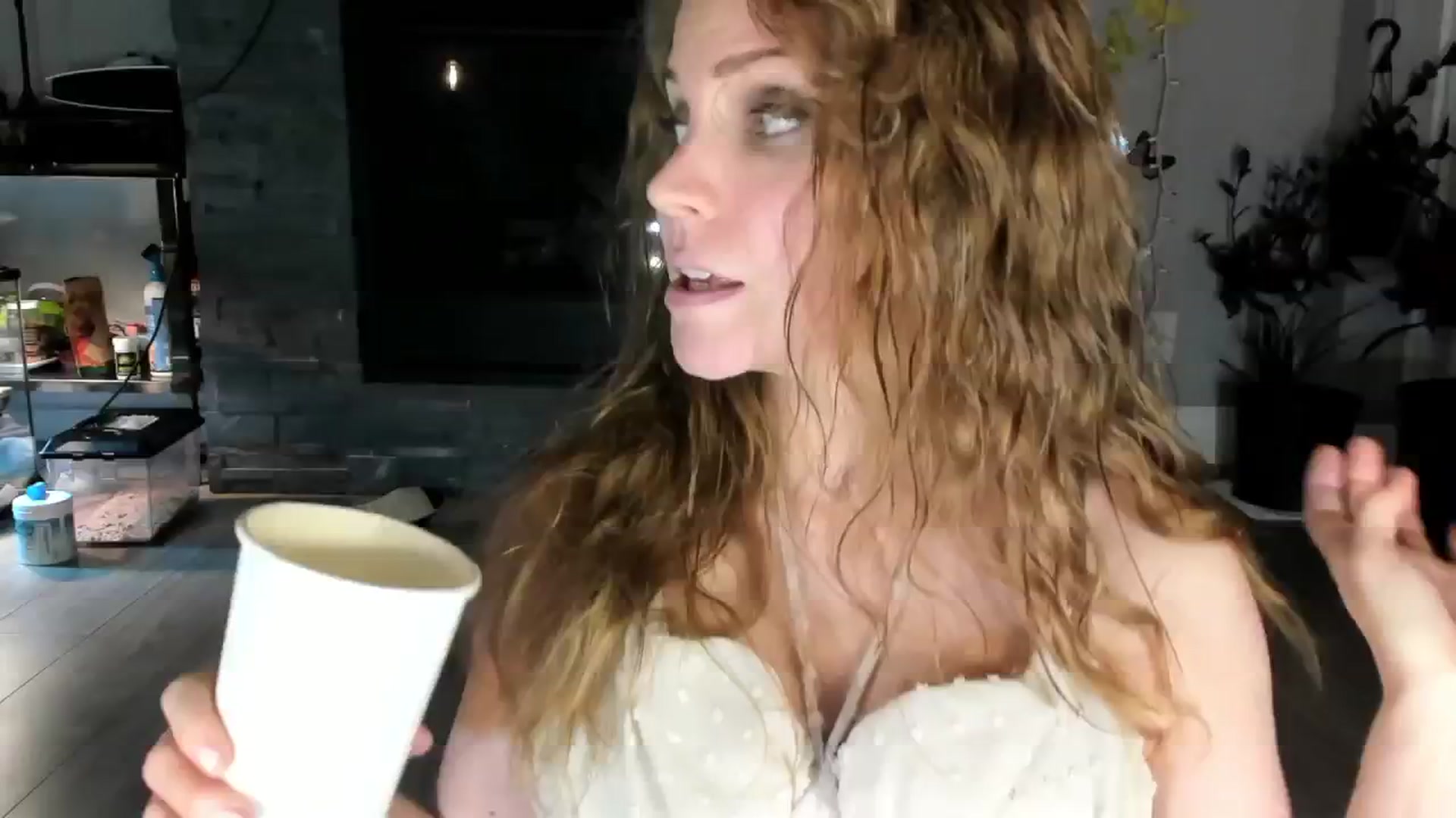Gallery image thumbnail from Laurel's myfreecams stream on, 06/29/2024, 06:21 image 2 of 20