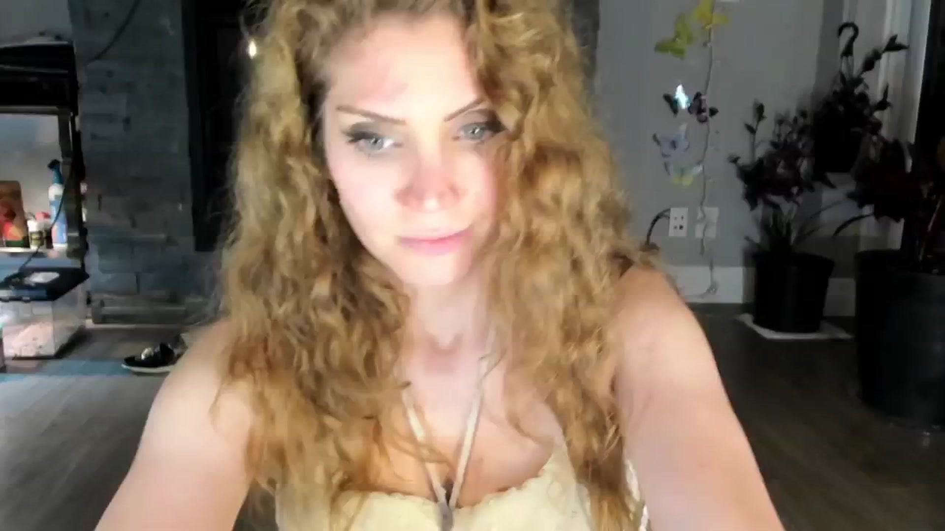Gallery image thumbnail from Laurel's myfreecams stream on, 06/29/2024, 06:21 image 14 of 20