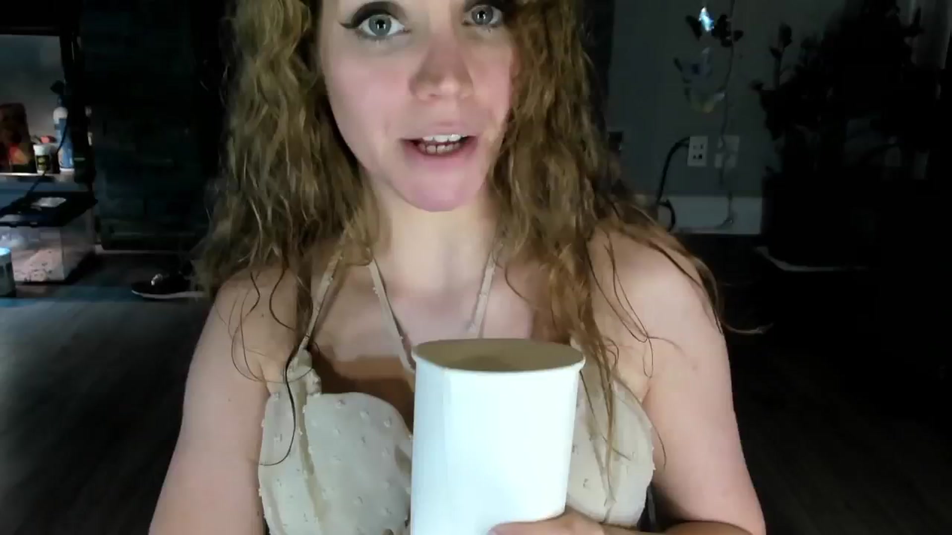 Gallery image thumbnail from Laurel's myfreecams stream on, 06/29/2024, 06:21 image 4 of 20