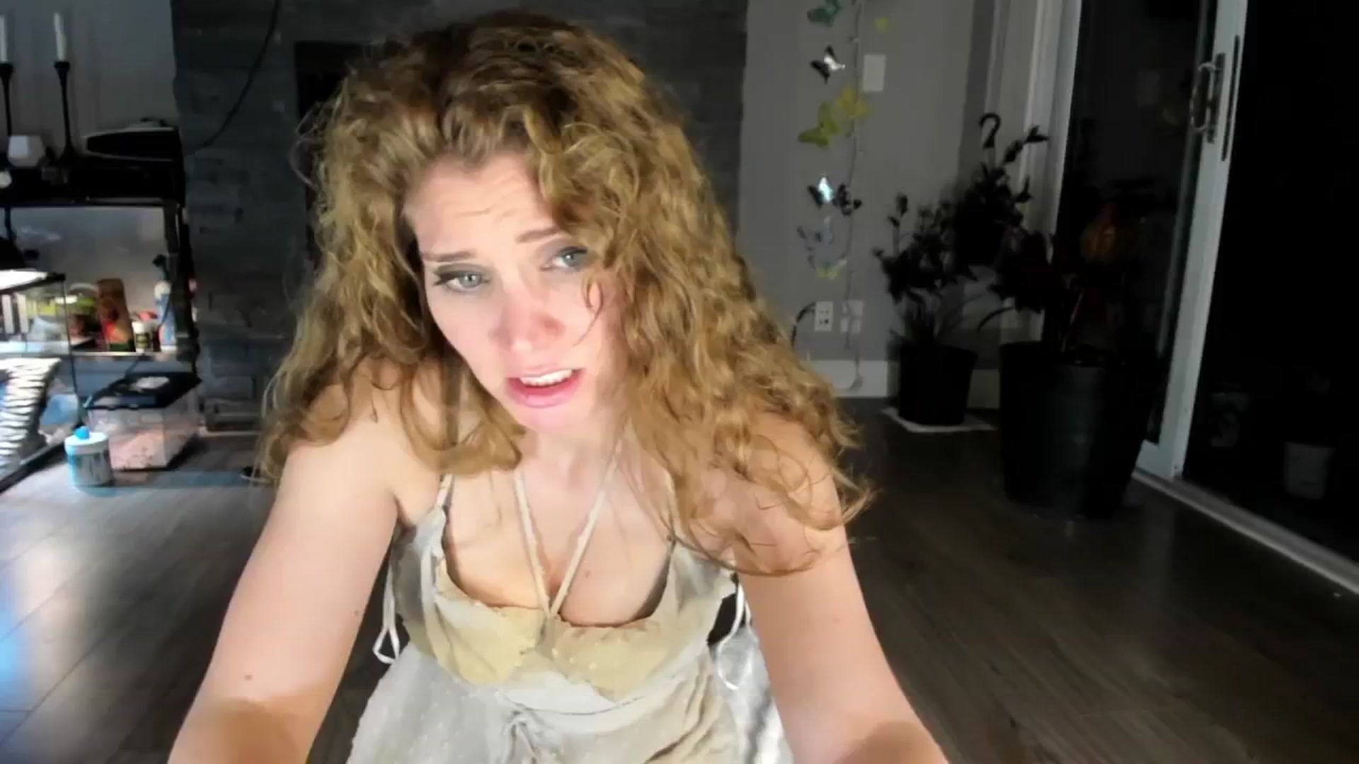 Gallery image thumbnail from Laurel's myfreecams stream on, 06/29/2024, 06:21 image 16 of 20