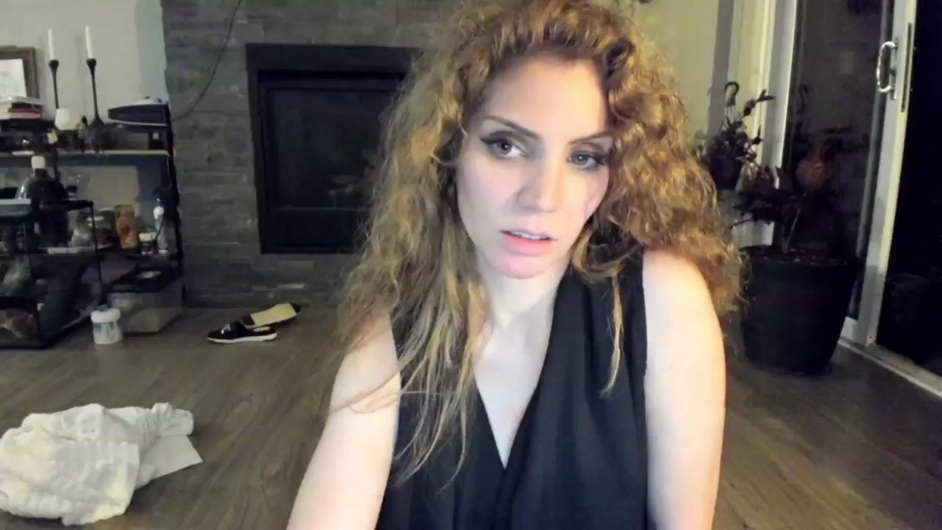 Gallery image thumbnail from Laurel's myfreecams stream on, 06/29/2024, 08:09 image 18 of 20