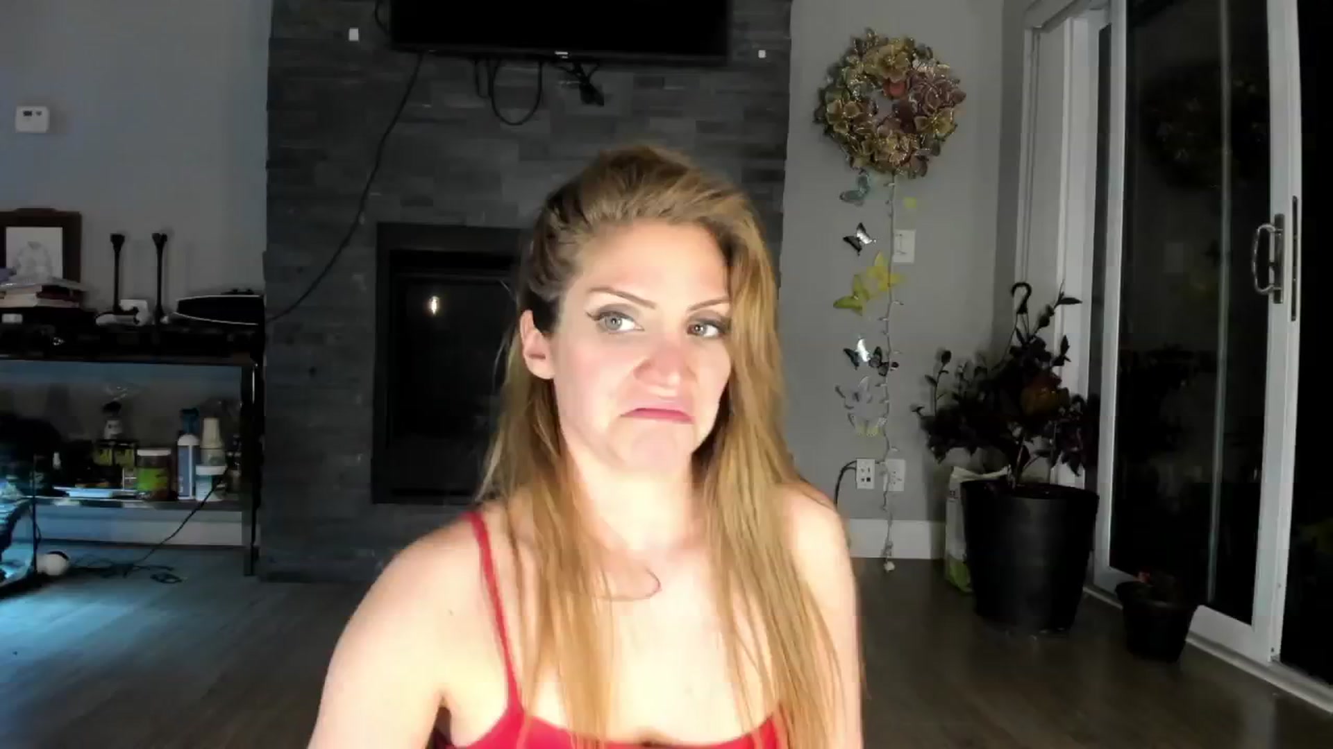 Gallery image thumbnail from Laurel's myfreecams stream on, 07/07/2024, 09:10 image 9 of 20