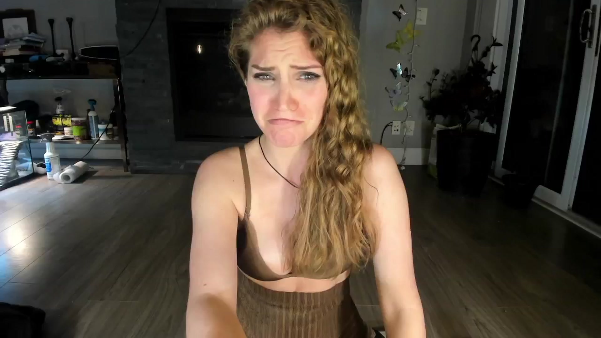 Gallery image thumbnail from Laurel's myfreecams stream on, 07/09/2024, 06:52 image 1 of 20