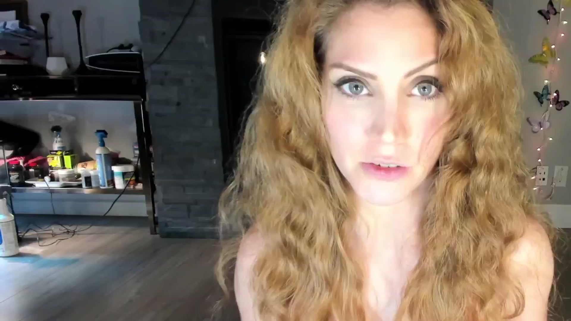 Gallery image thumbnail from Laurel's myfreecams stream on, 07/17/2024, 05:09 image 5 of 20