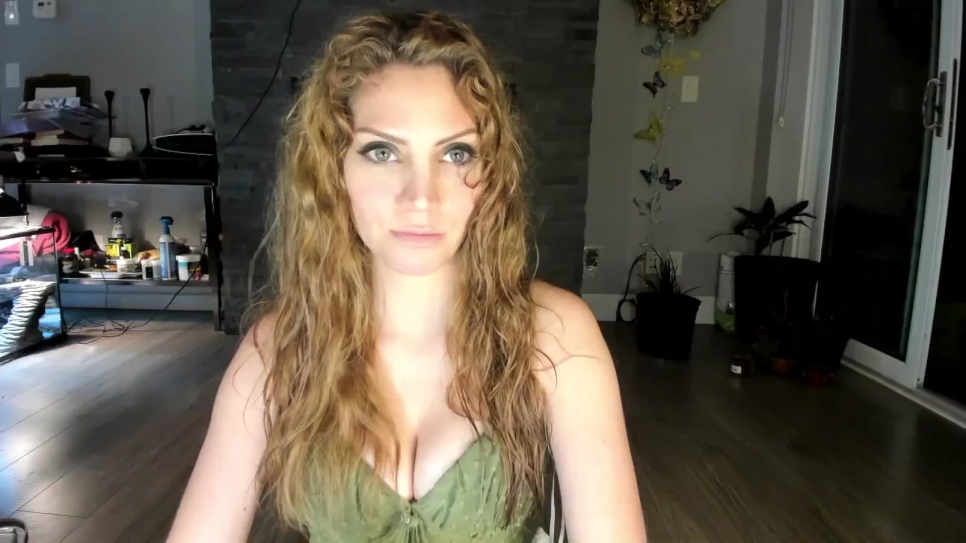 Gallery image thumbnail from Laurel's myfreecams stream on, 07/18/2024, 03:50 image 14 of 20