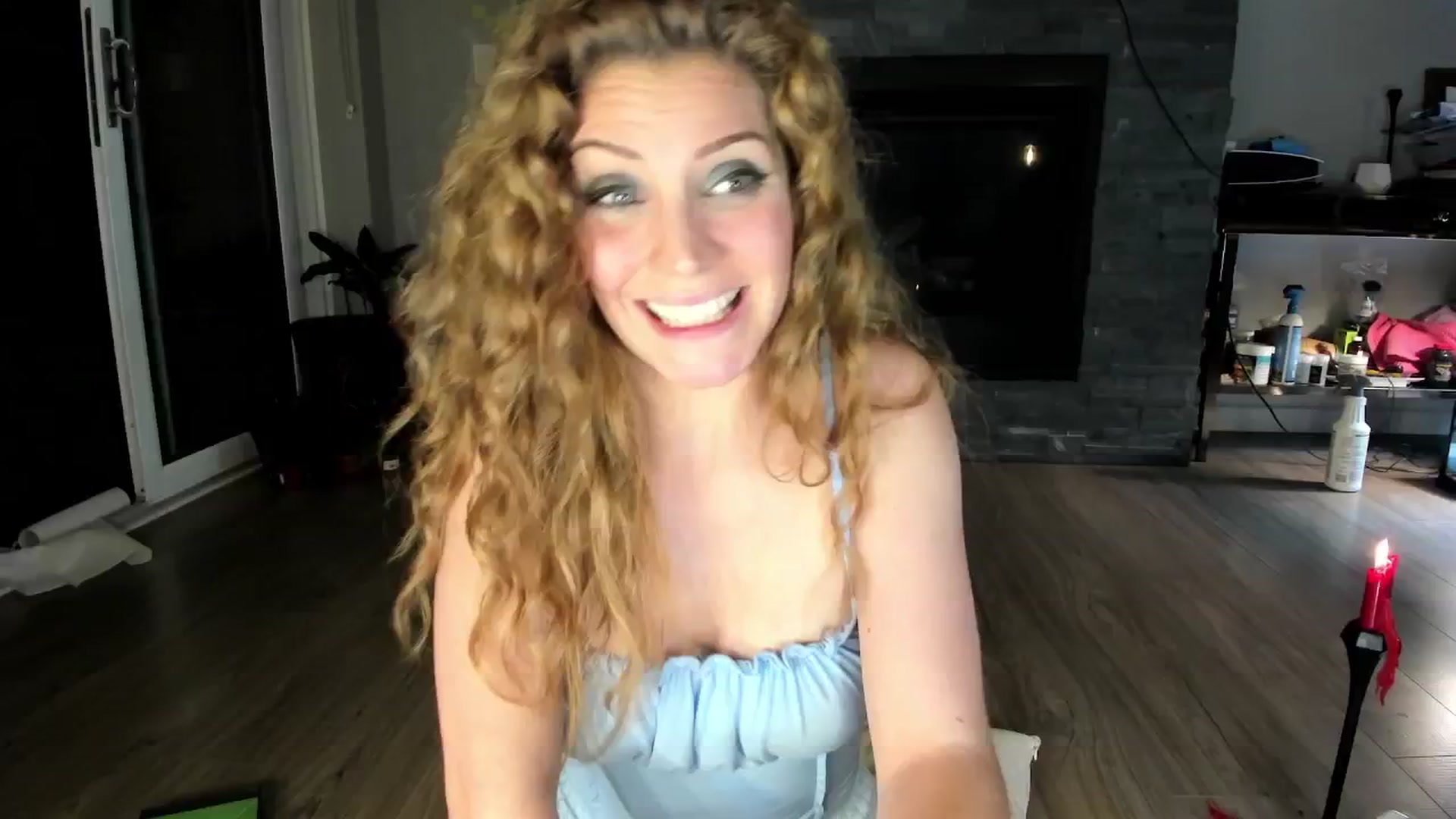 Gallery image thumbnail from Laurel's myfreecams stream on, 07/20/2024, 09:21 image 3 of 20