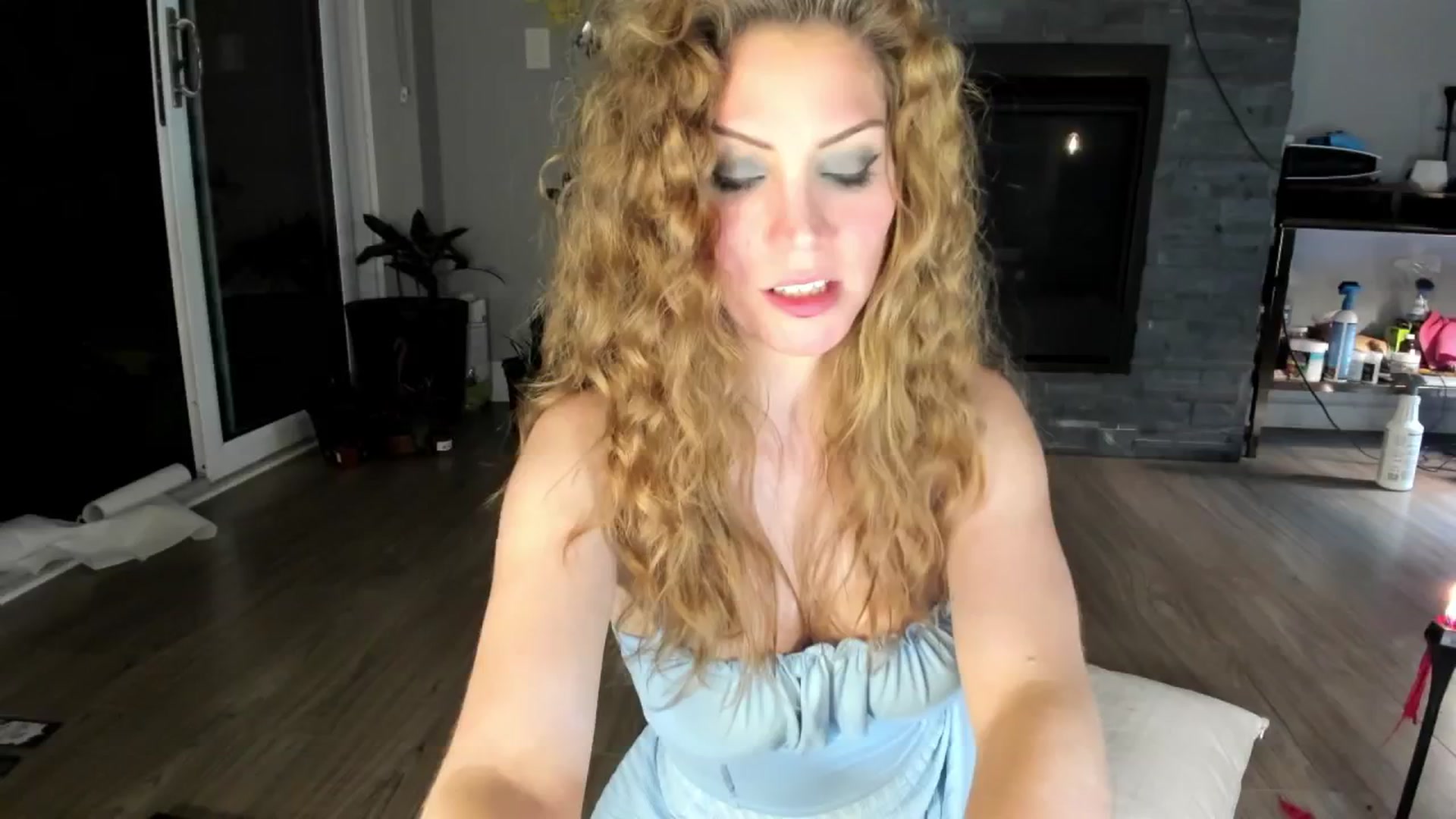 Gallery image thumbnail from Laurel's myfreecams stream on, 07/20/2024, 09:21 image 15 of 20