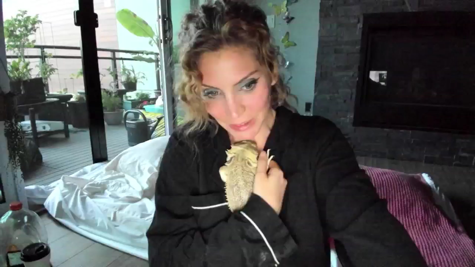 Gallery image thumbnail from Laurel's myfreecams stream on, 07/20/2024, 10:18 image 18 of 20